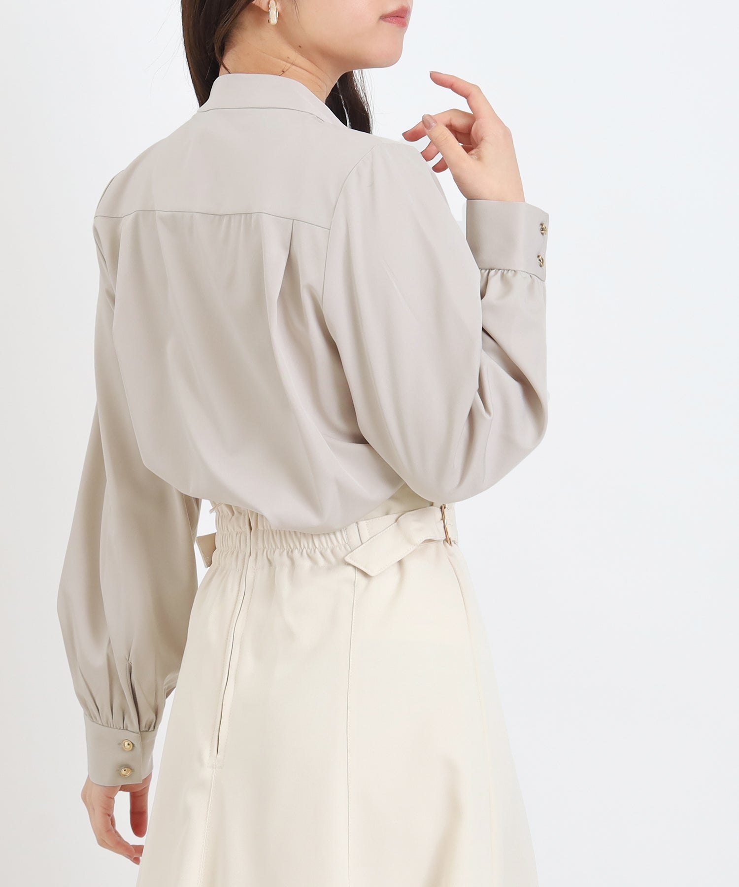 グレージュ　model：156　着用サイズ：M