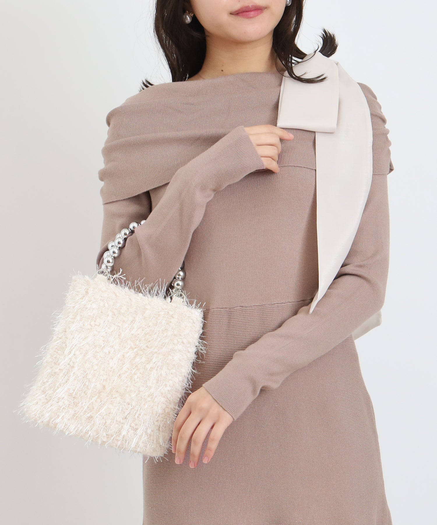 ピンクベージュ　model:156　着用サイズ：M