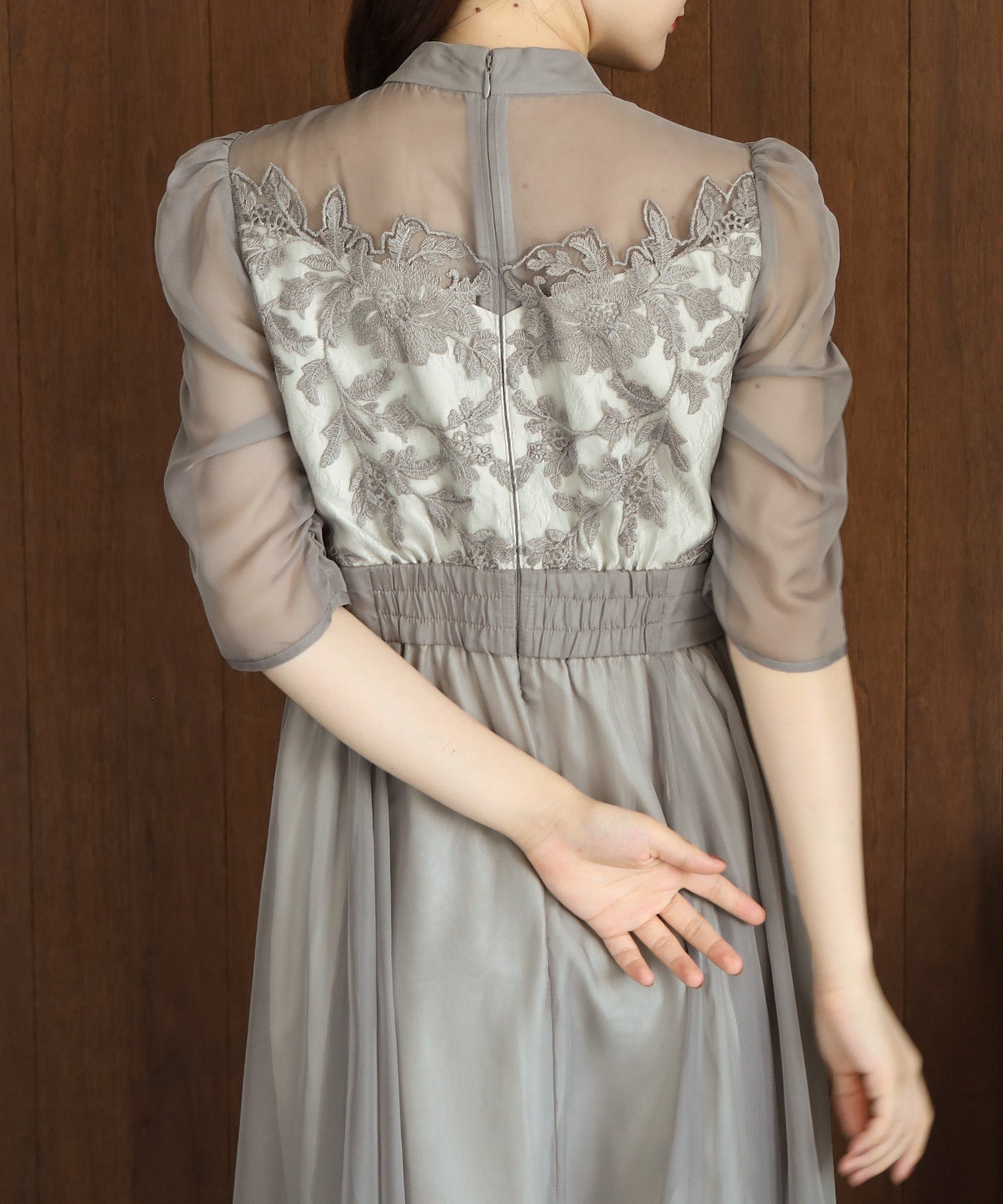 フラワー刺繍ワンピースドレス