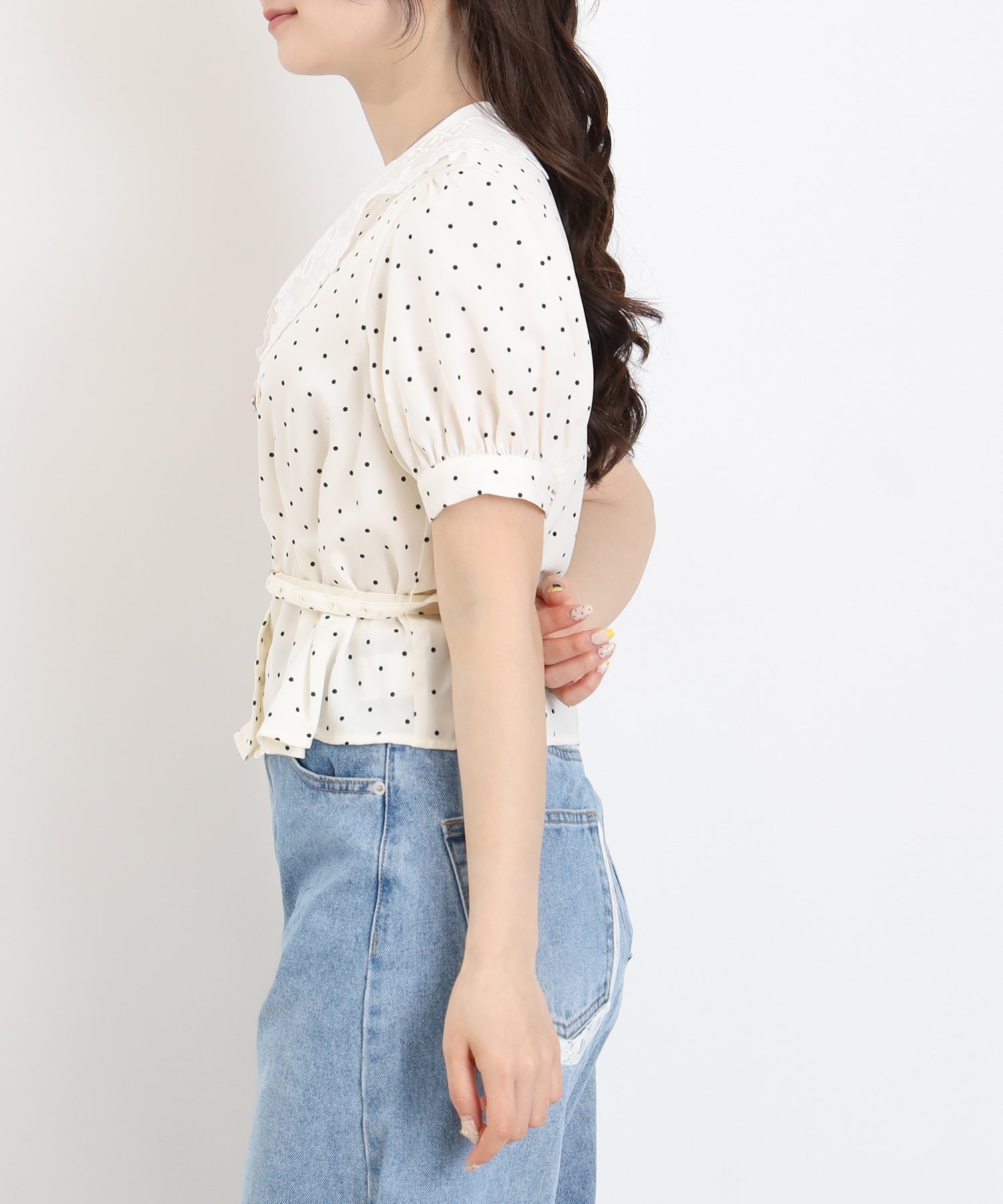 ホワイト　model：160　着用サイズ：M