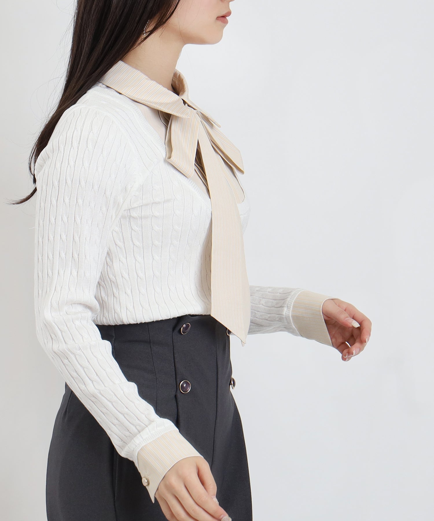 ホワイト　model：160㎝　骨格ウェーブ     着用サイズ：M