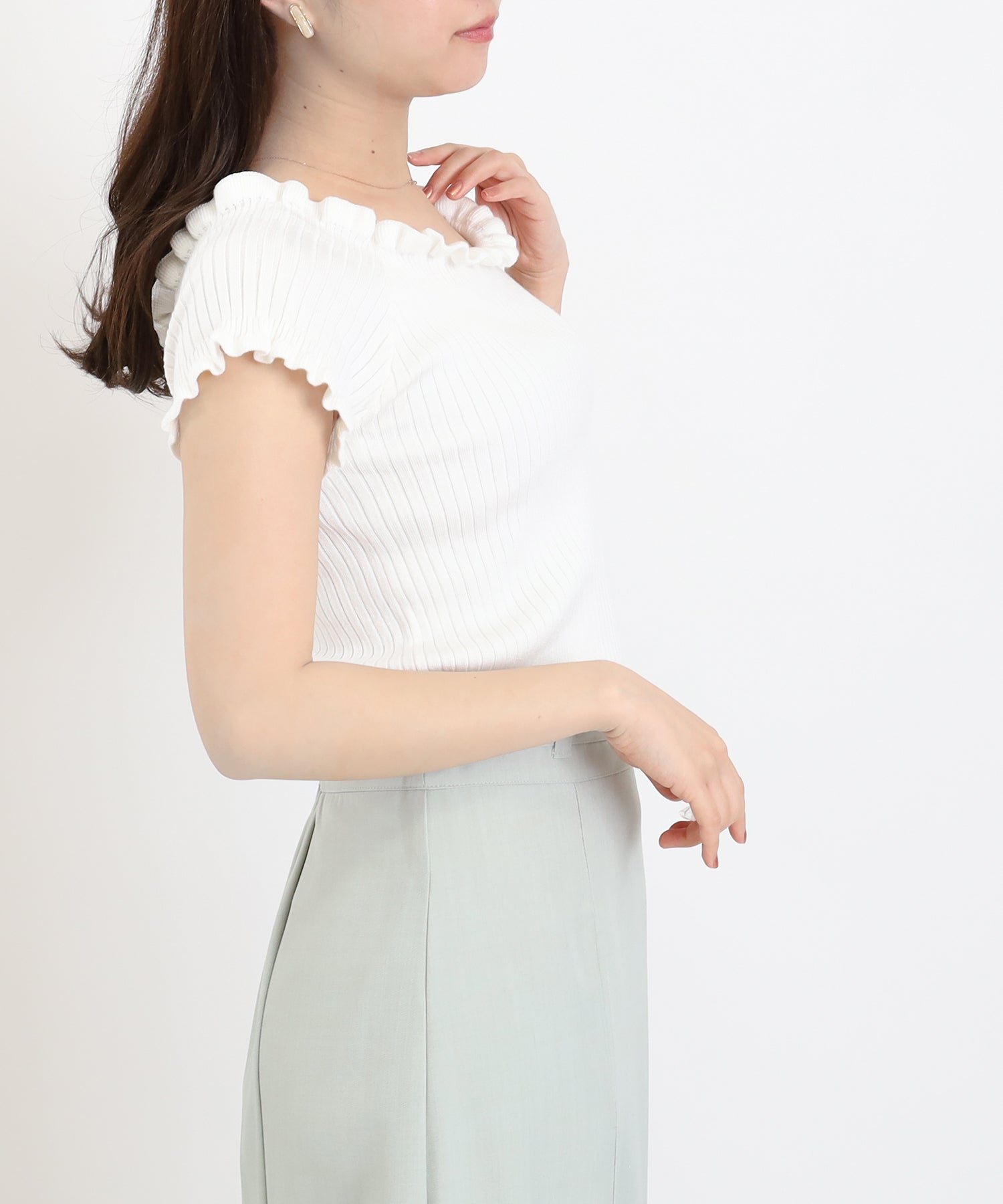 ホワイト　model：156　着用サイズ：M