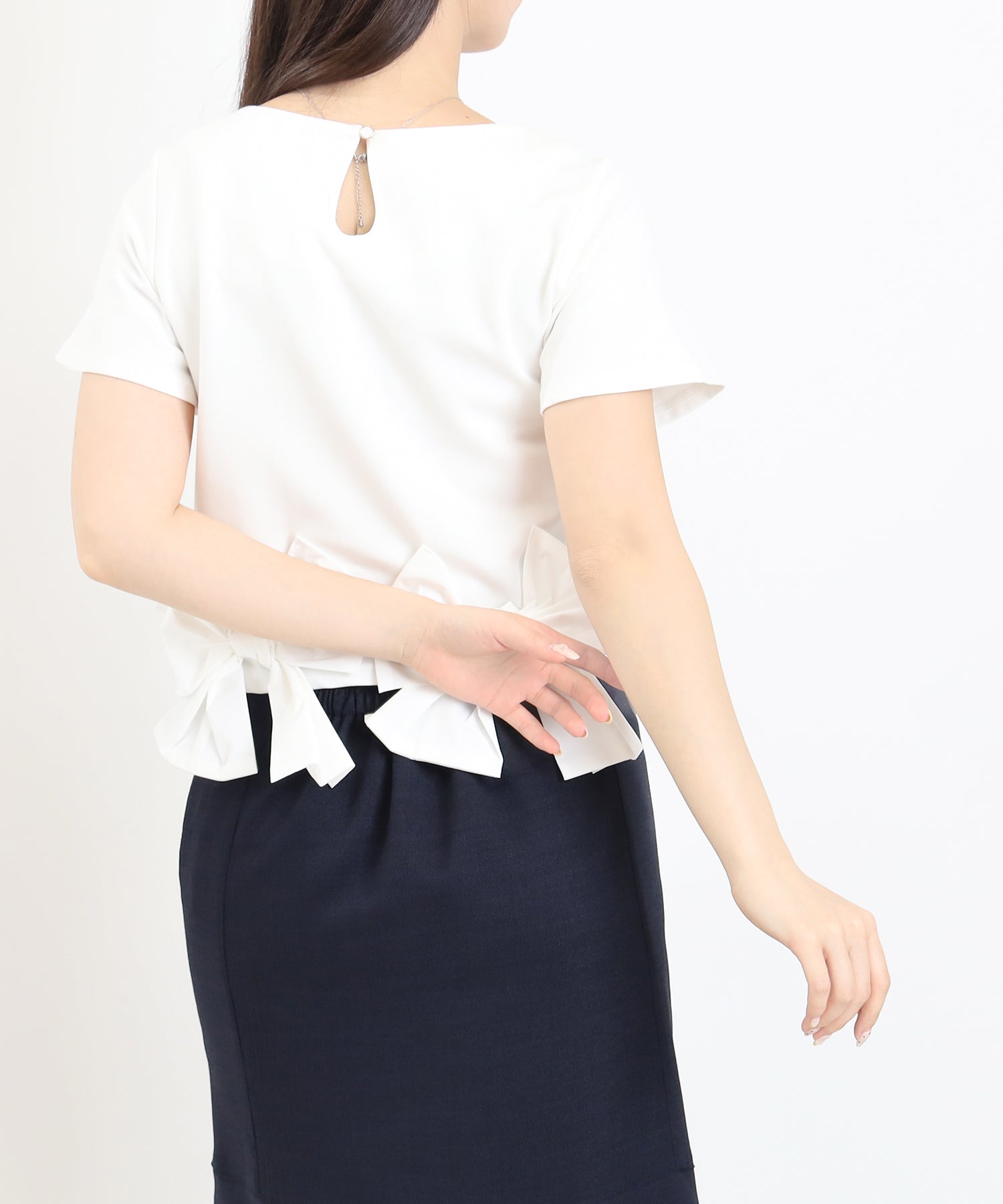 ホワイト　model：160　着用サイズ：M
