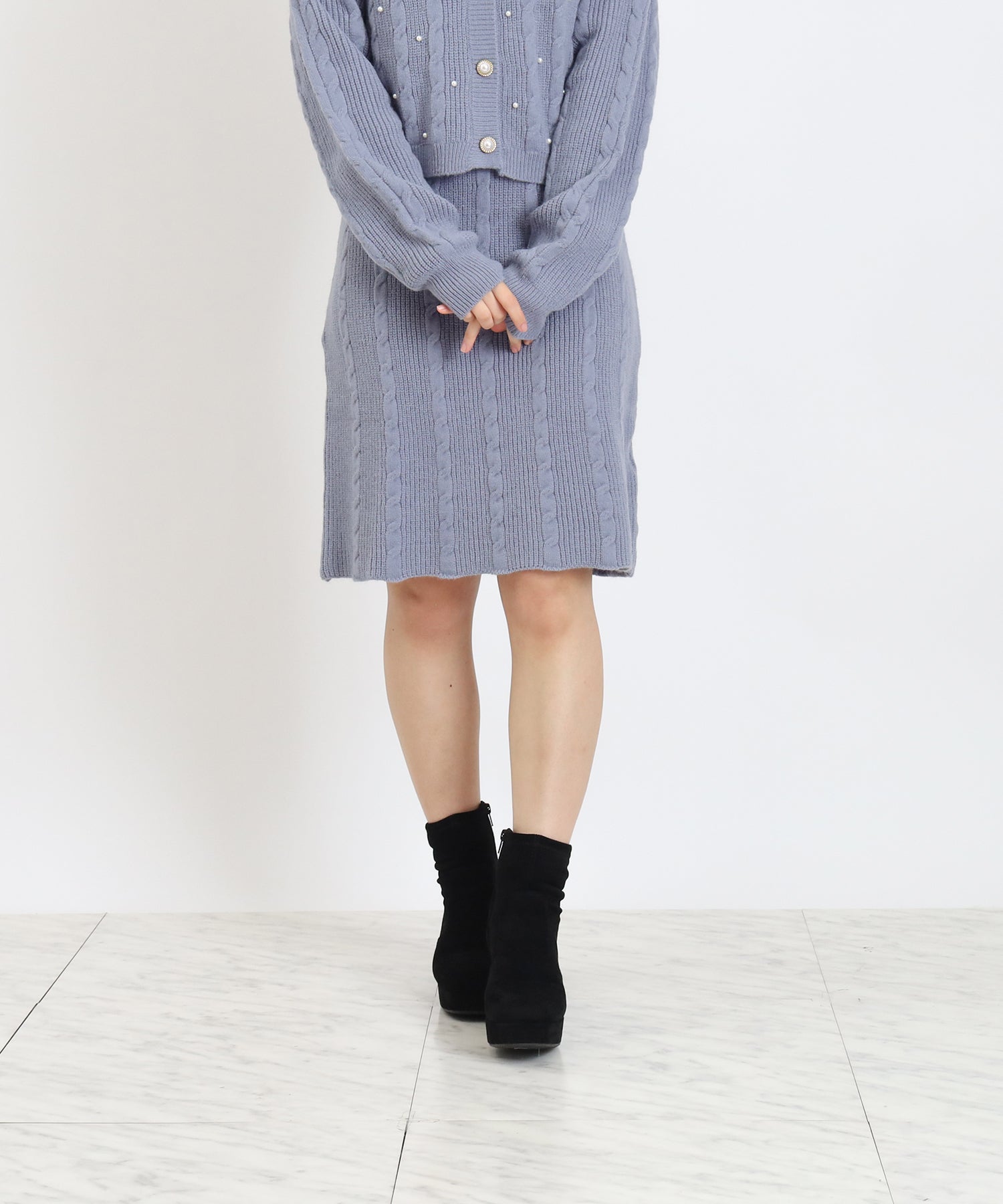 ライトグレー　model：156　着用サイズ：M