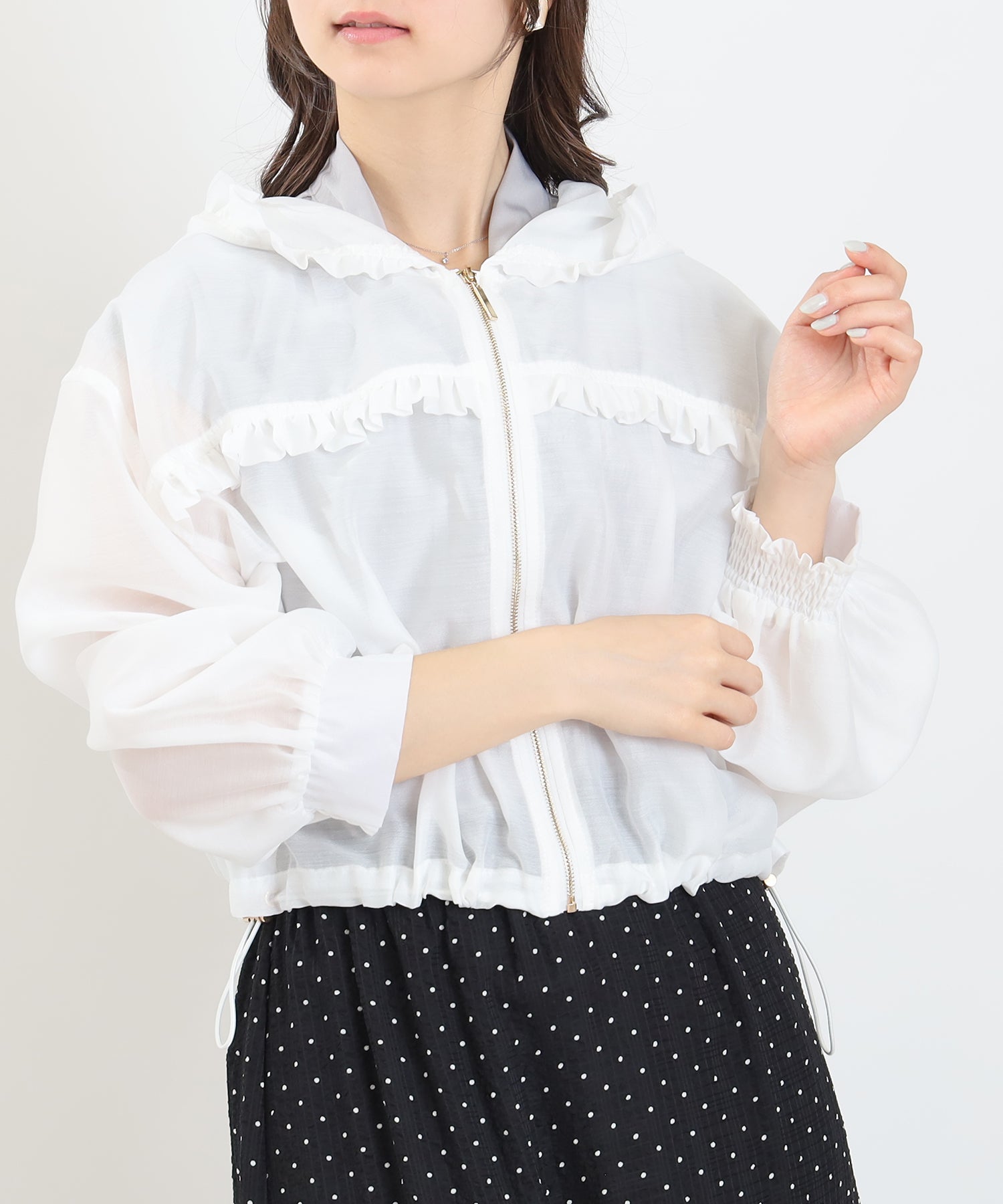 ホワイト　model：160　着用サイズ：M