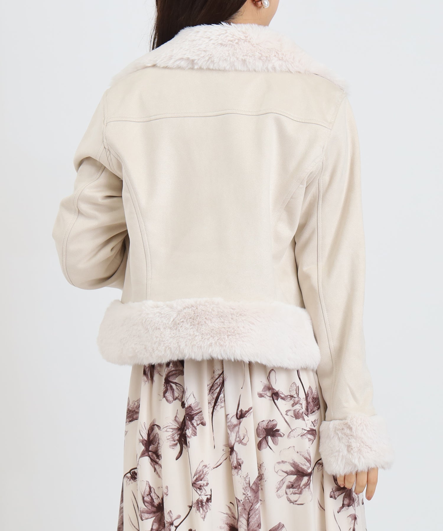 アイボリー　model:156cm 　着用サイズ：M