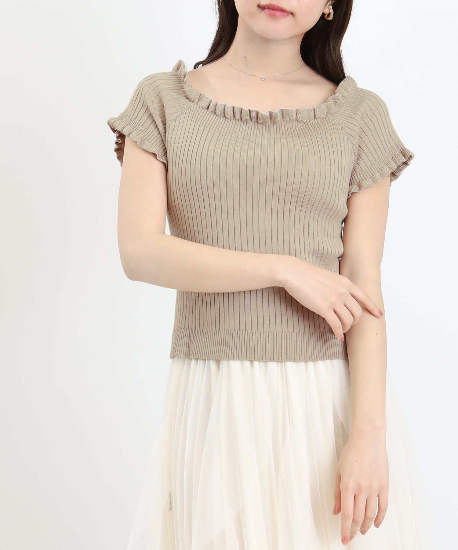 ベージュ　model：156　着用サイズ：M