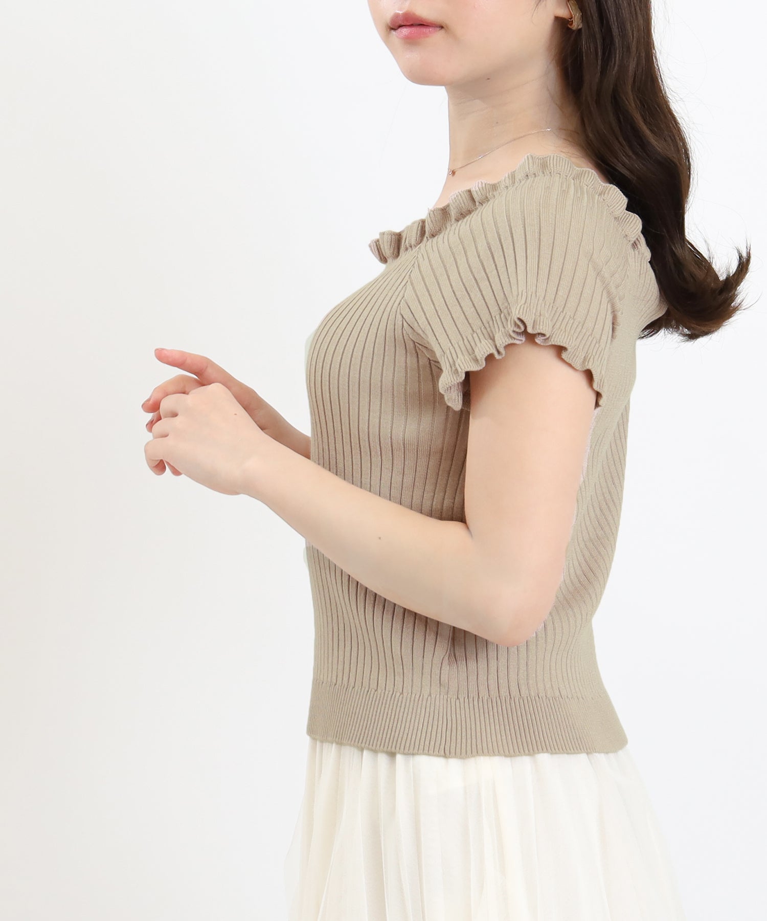 ベージュ　model：156　着用サイズ：M