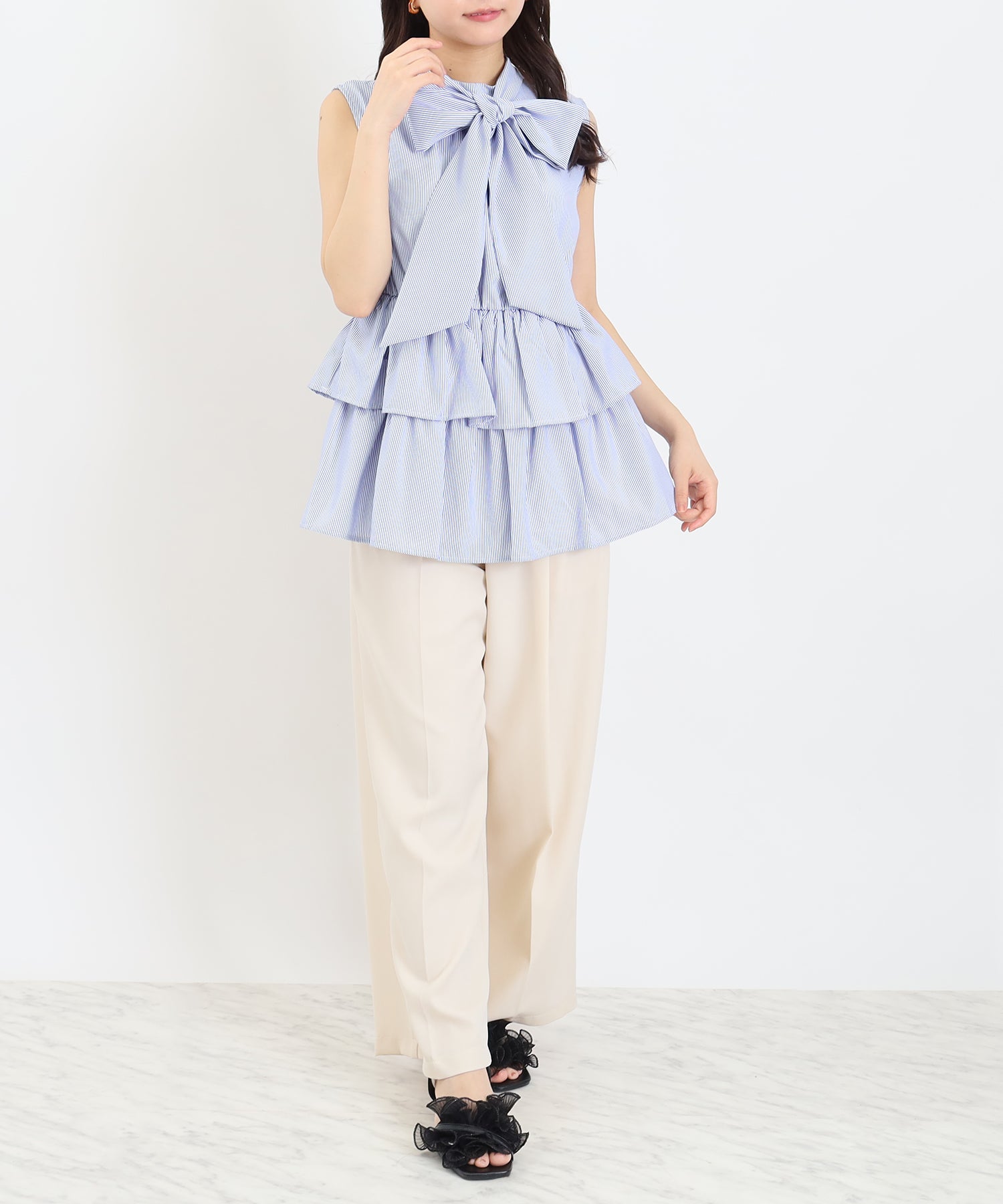 ホワイト×ブルー　model:156cm  着用サイズ：M