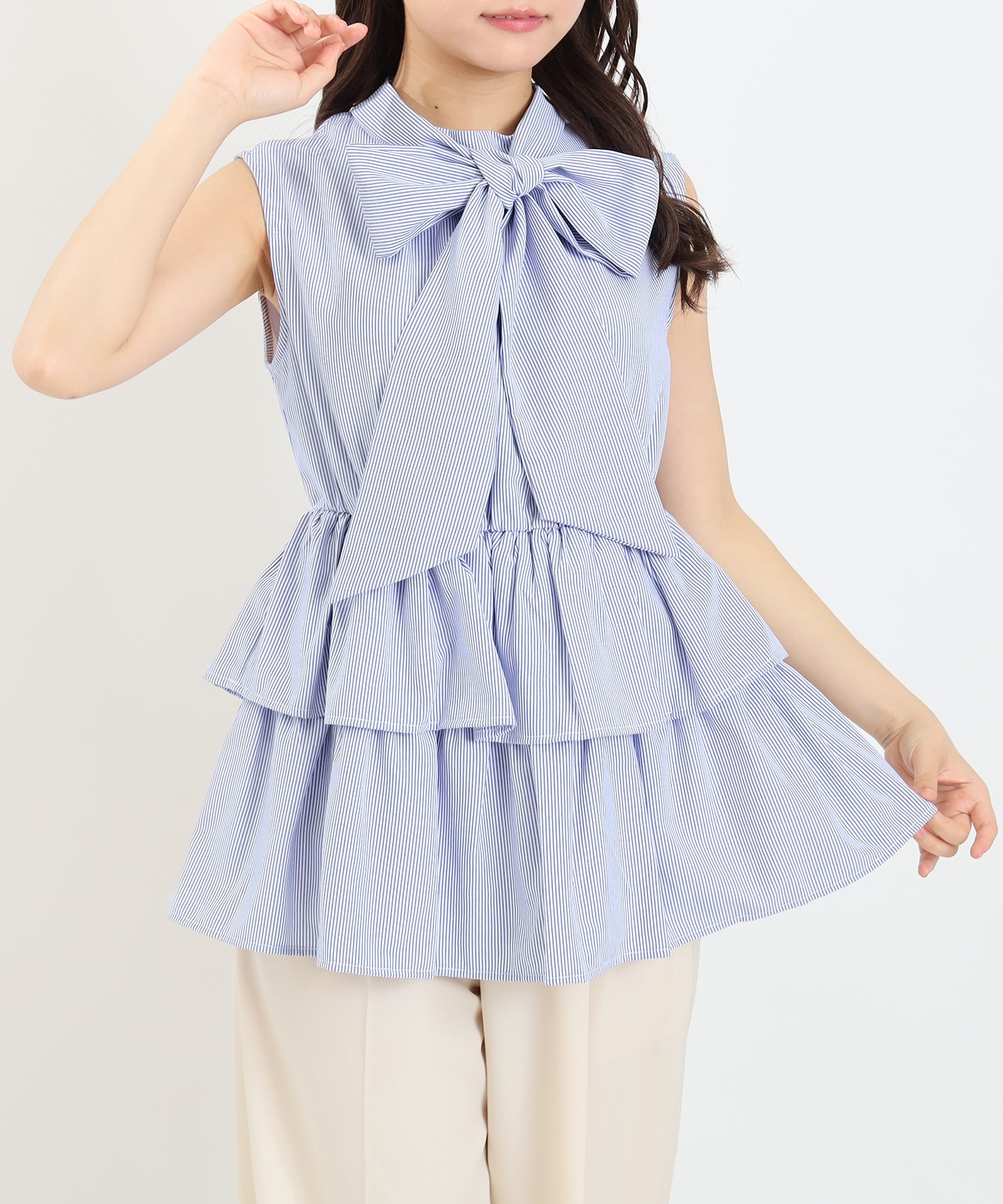 ホワイト×ブルー　model:156cm  着用サイズ：M