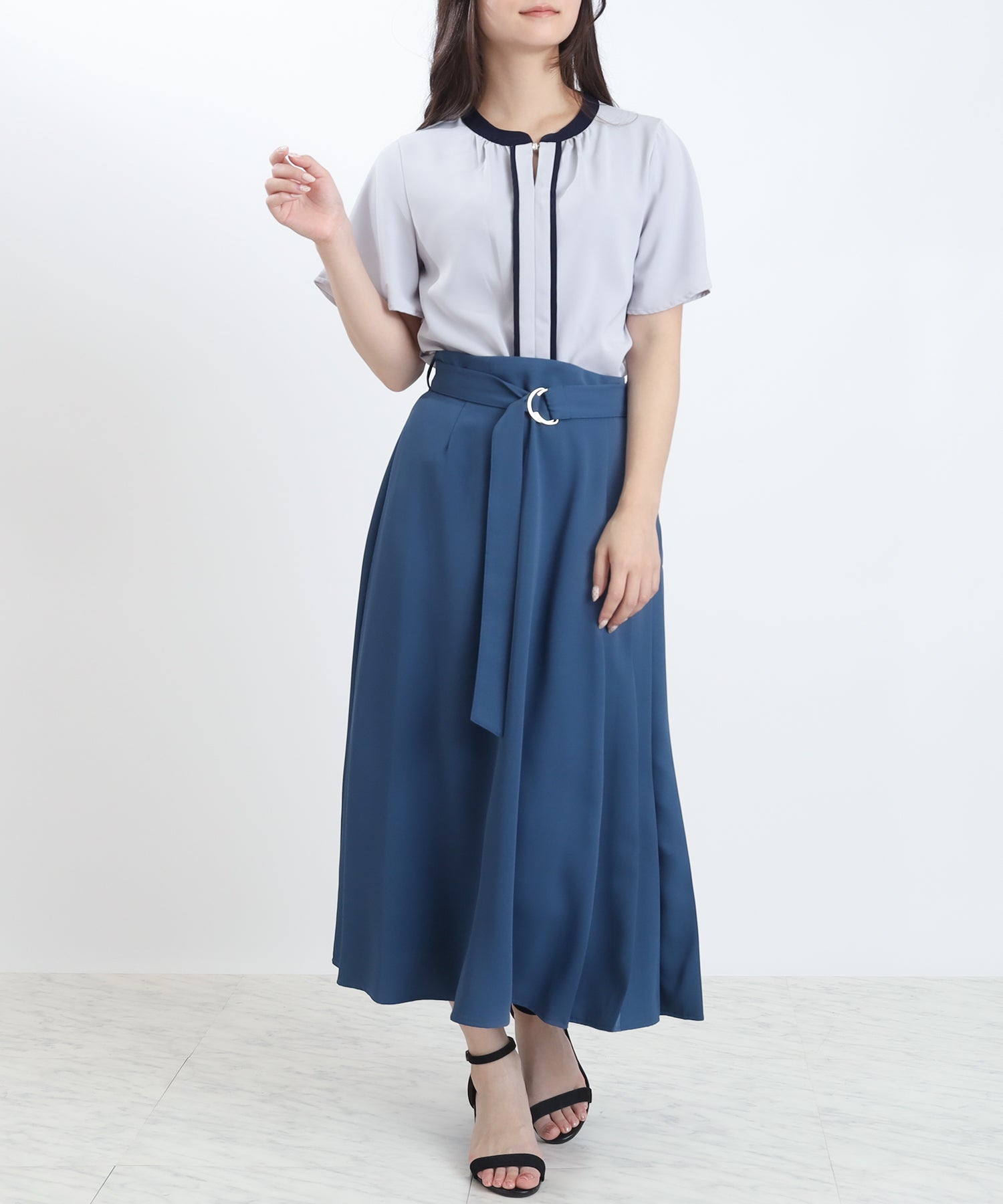 ライトグレー　model：160cm　着用サイズ：M