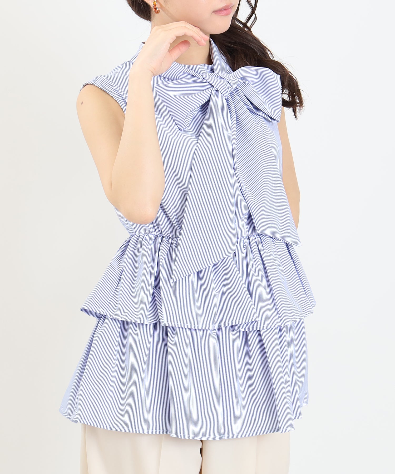 ホワイト×ブルー　model:156cm  着用サイズ：M