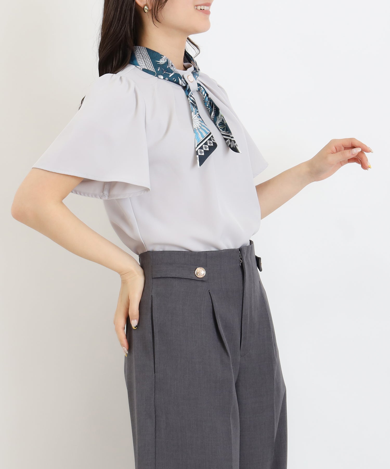 ライトグレー　model:160cm  着用サイズ：M
