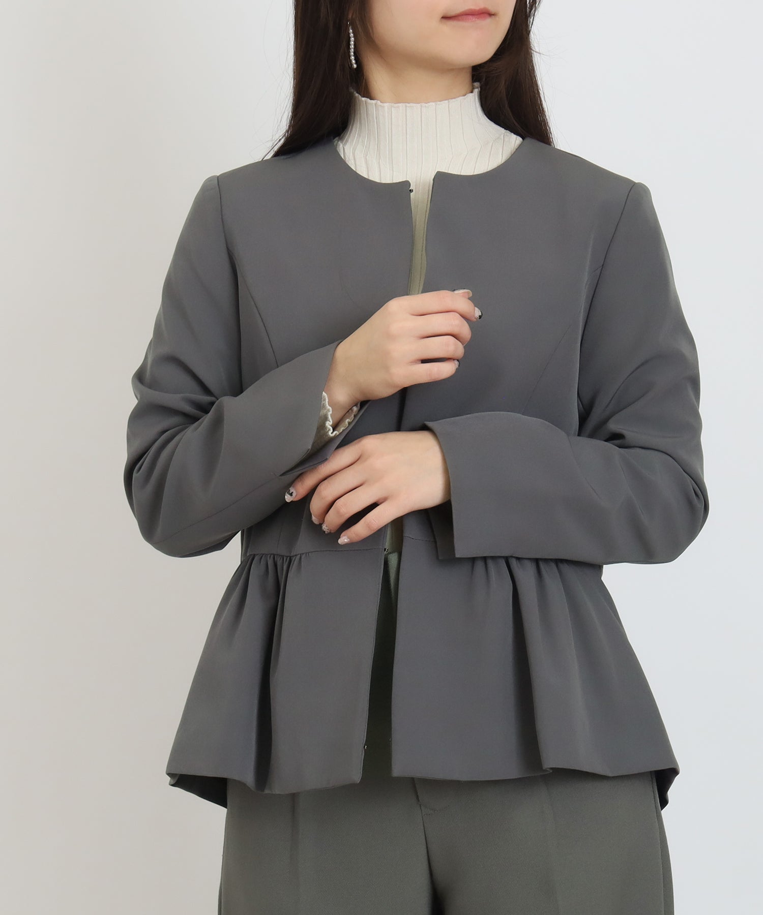 チャコール　model：160　着用サイズ：M