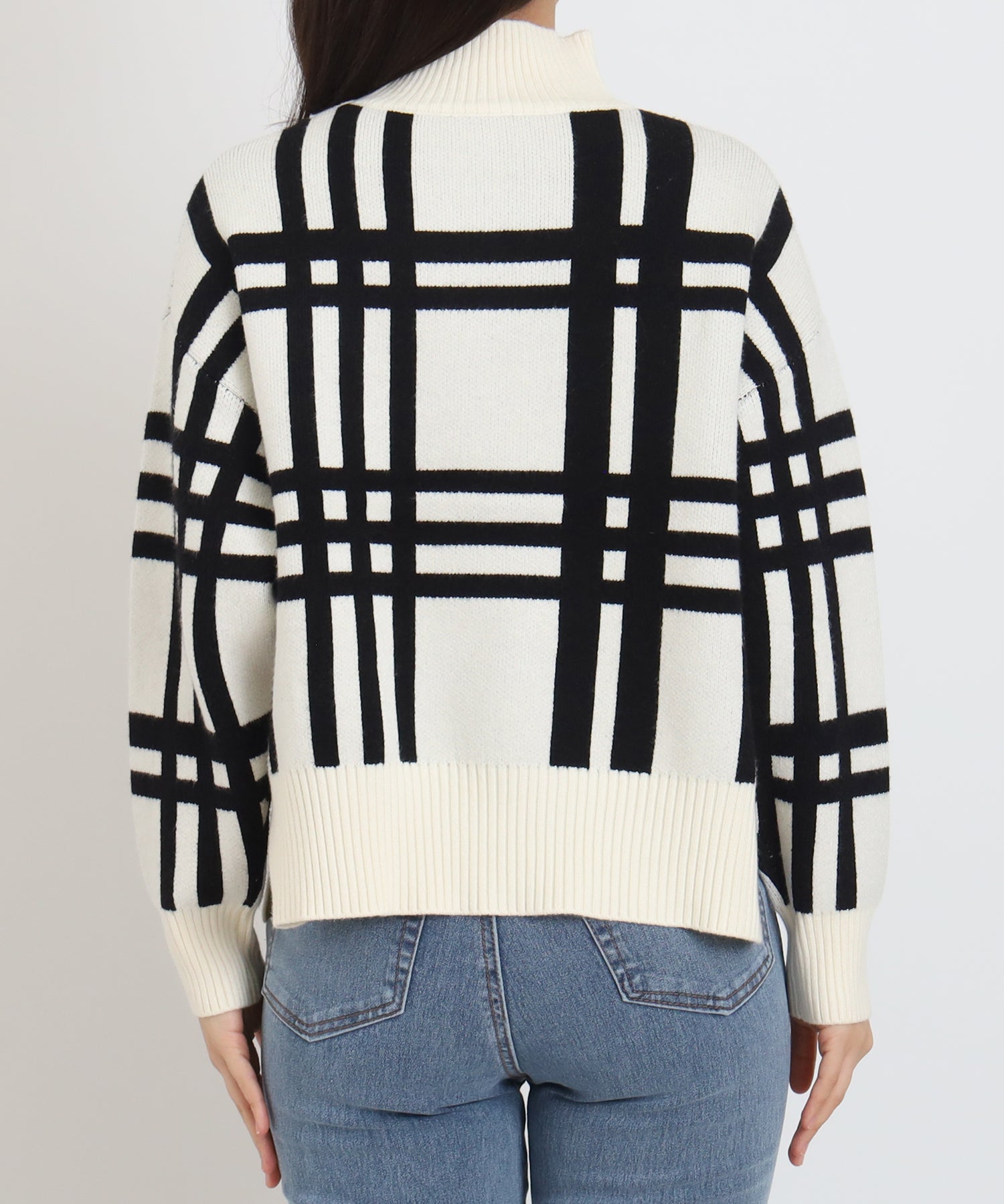 ◆ ワイズ ハイネック ニット アシメントリー ホワイト ブラック 白 黒 M ◇ ワイズ ハイネック ニット アシメントリー ホワイト ブラック 白 黒