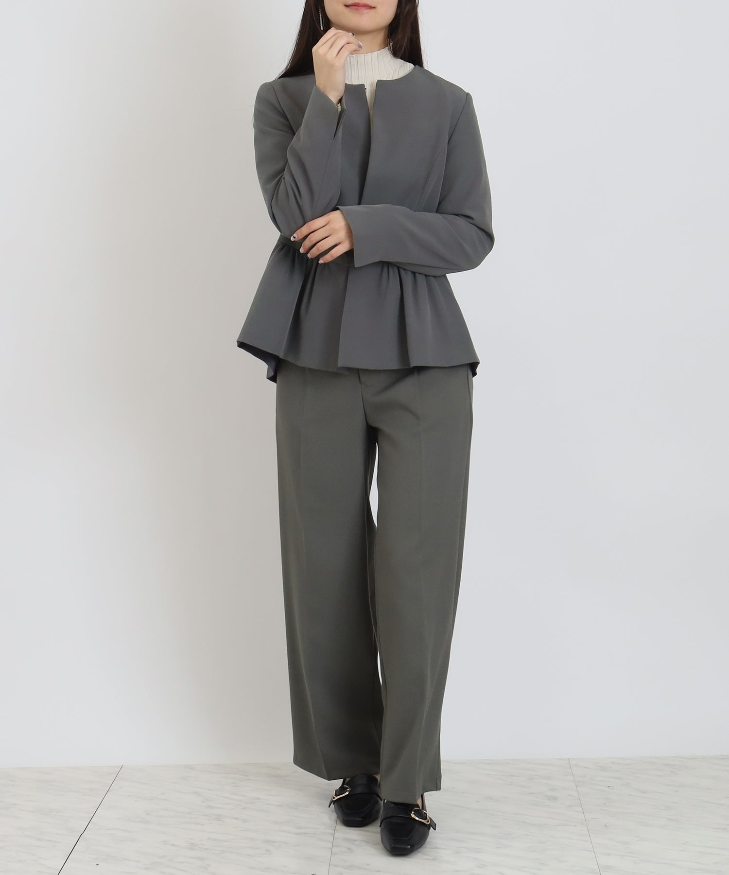 チャコール　model：160　着用サイズ：M