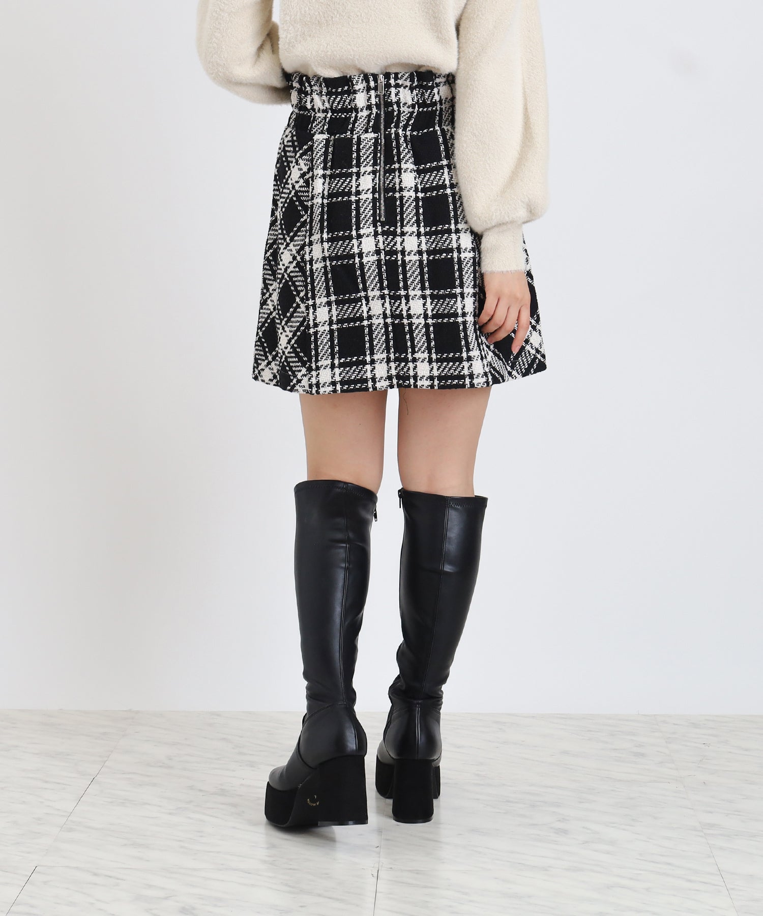 ブラック　model：156　着用サイズ：M