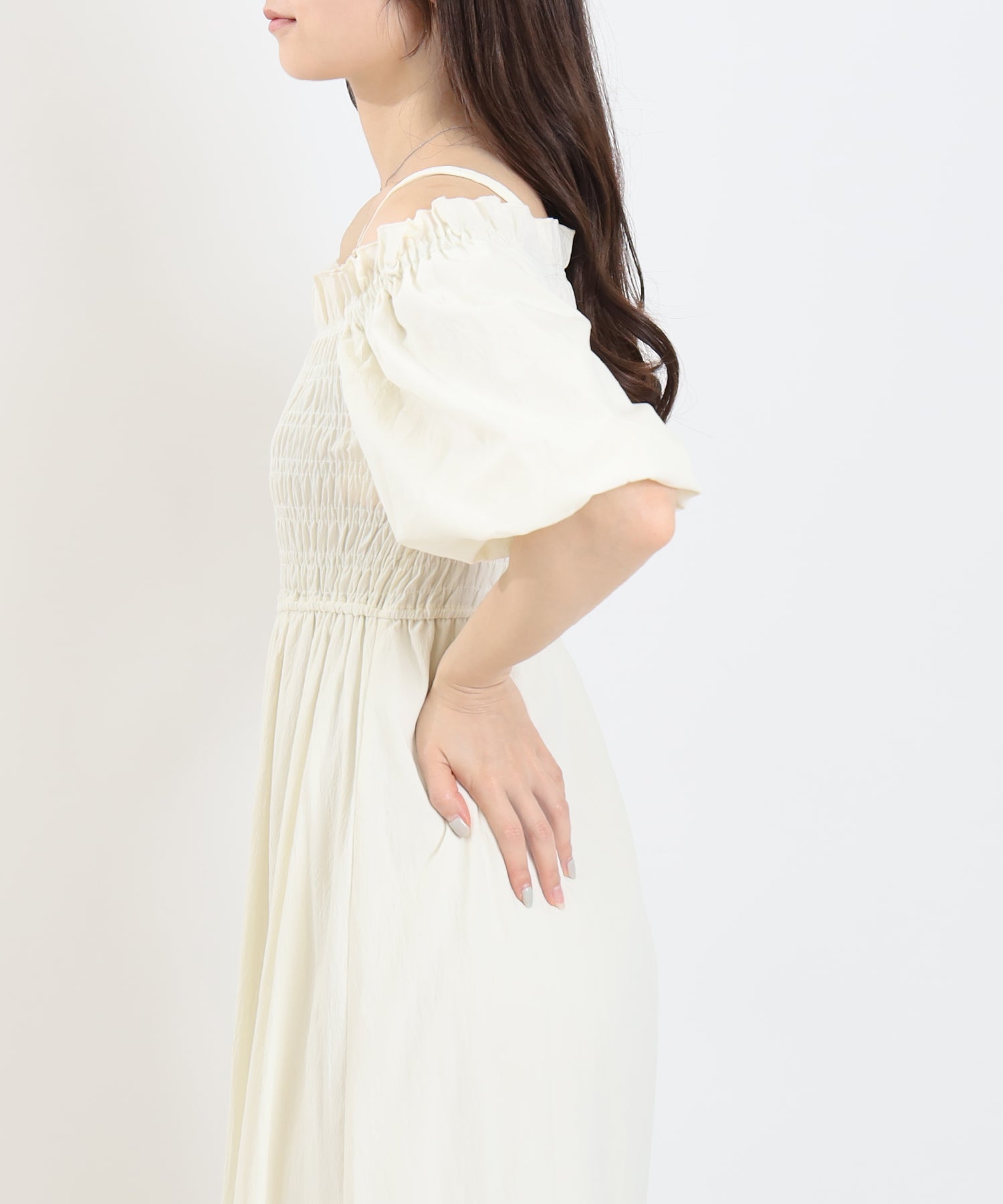 ホワイト　model：160　着用サイズ：M