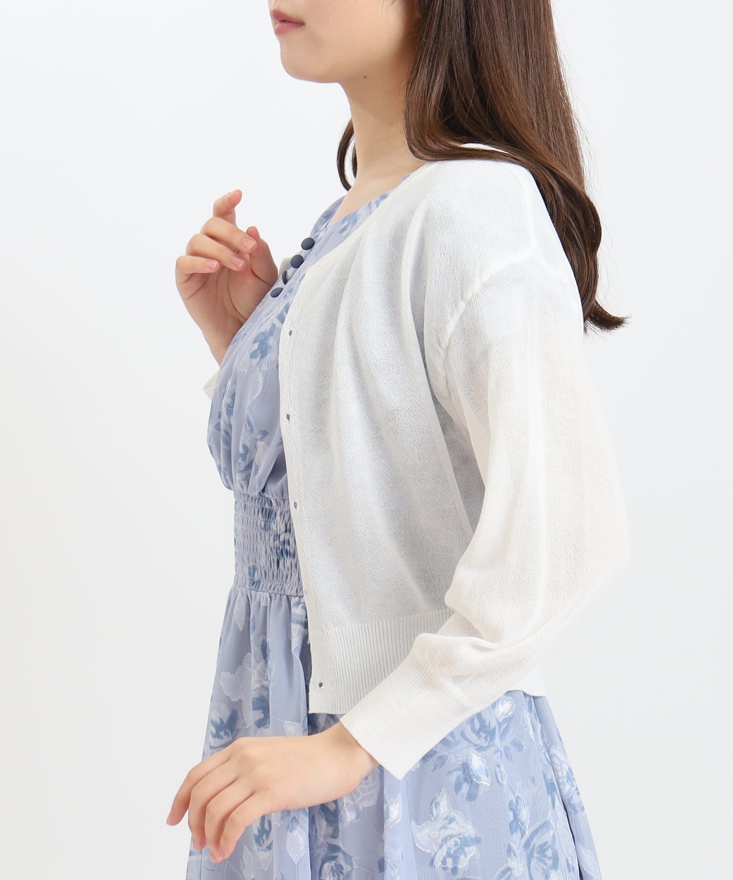 ホワイト　model：156　着用サイズ：M