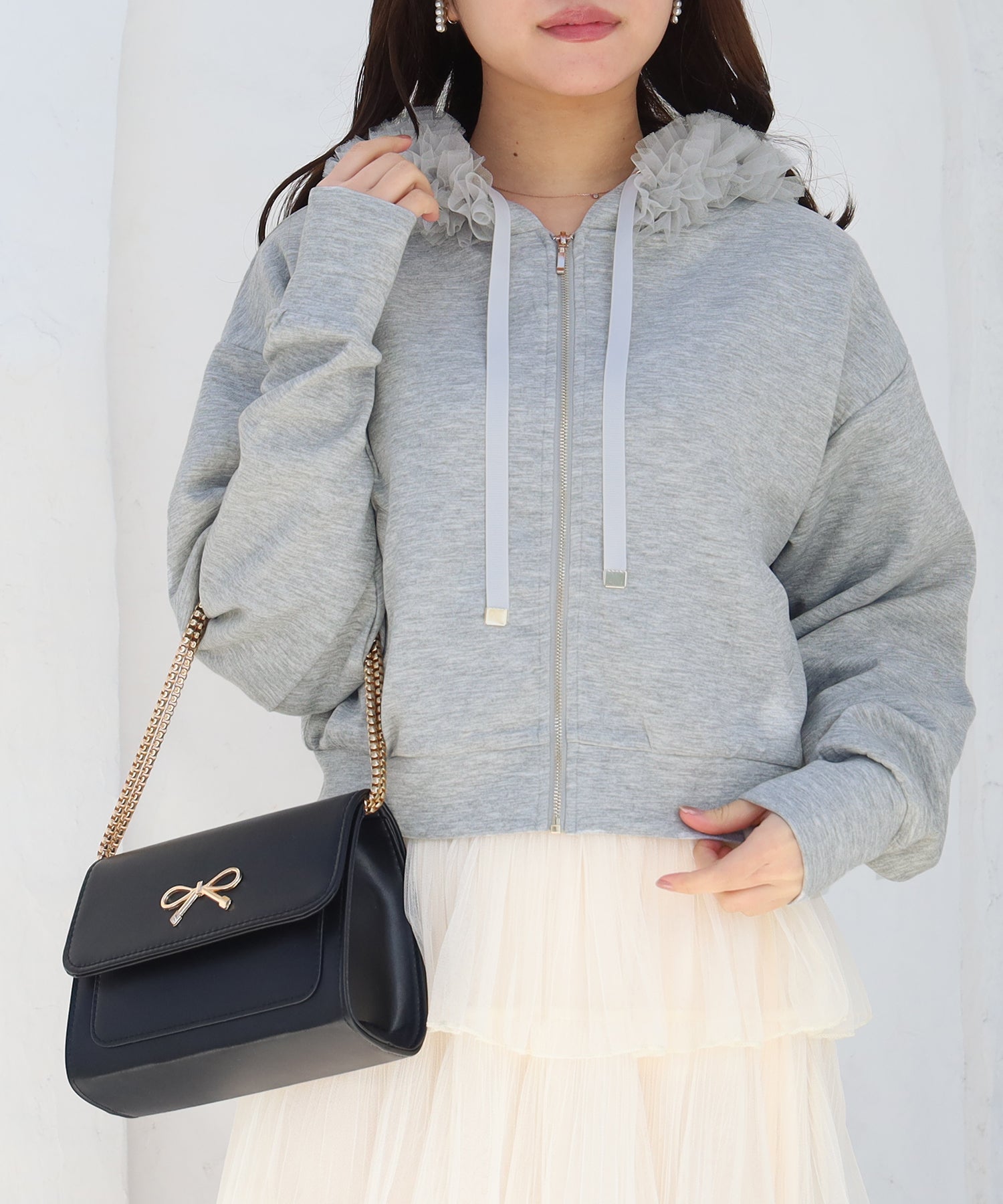 ライトグレー　model：156　着用サイズ：M