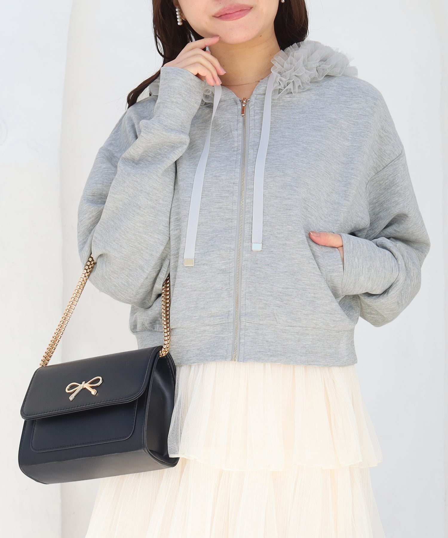 ライトグレー　model：156　着用サイズ：M