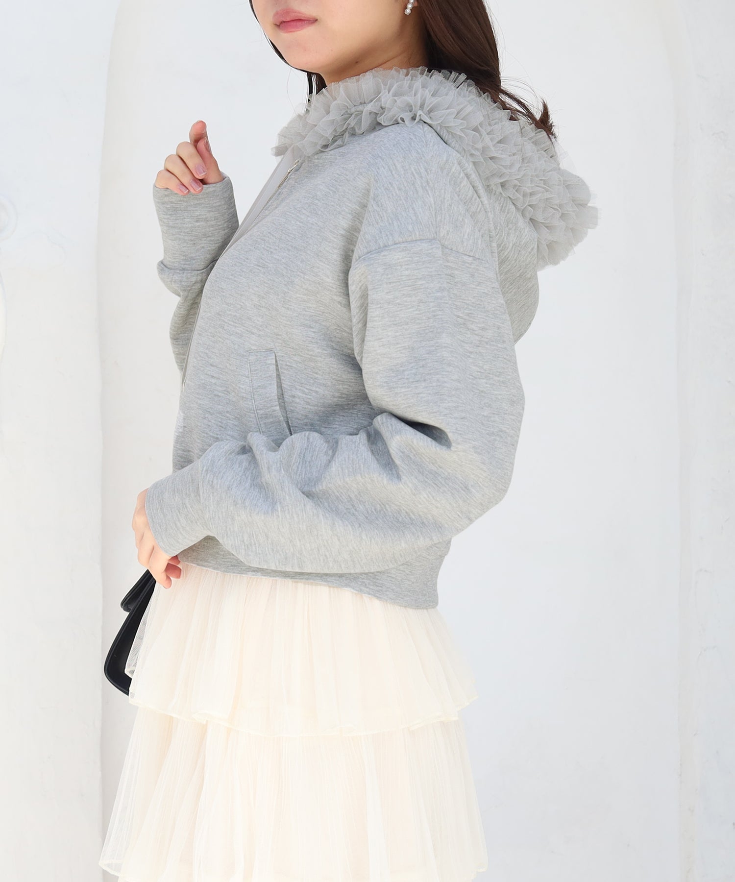 ライトグレー　model：156　着用サイズ：M