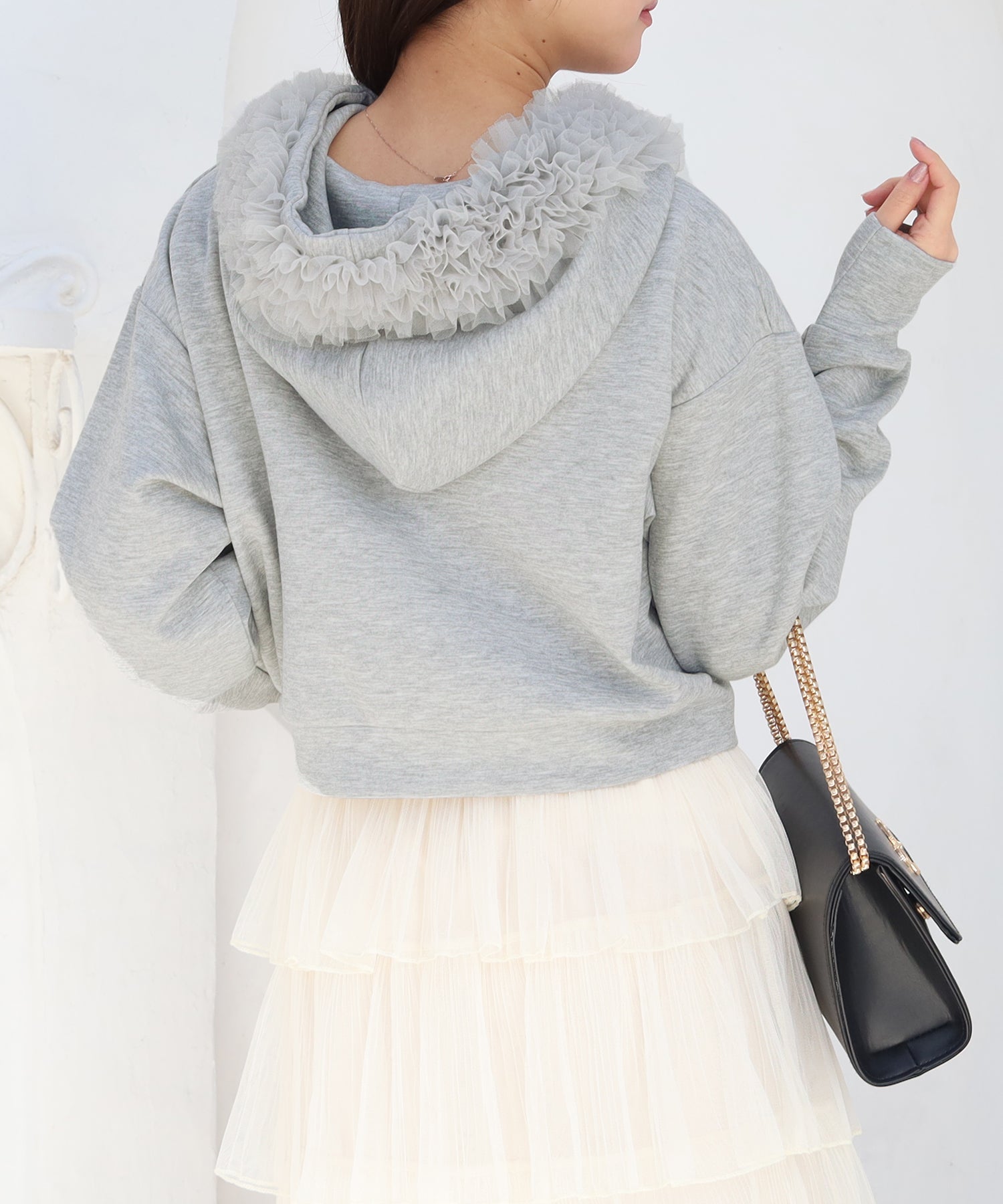 ライトグレー　model：156　着用サイズ：M