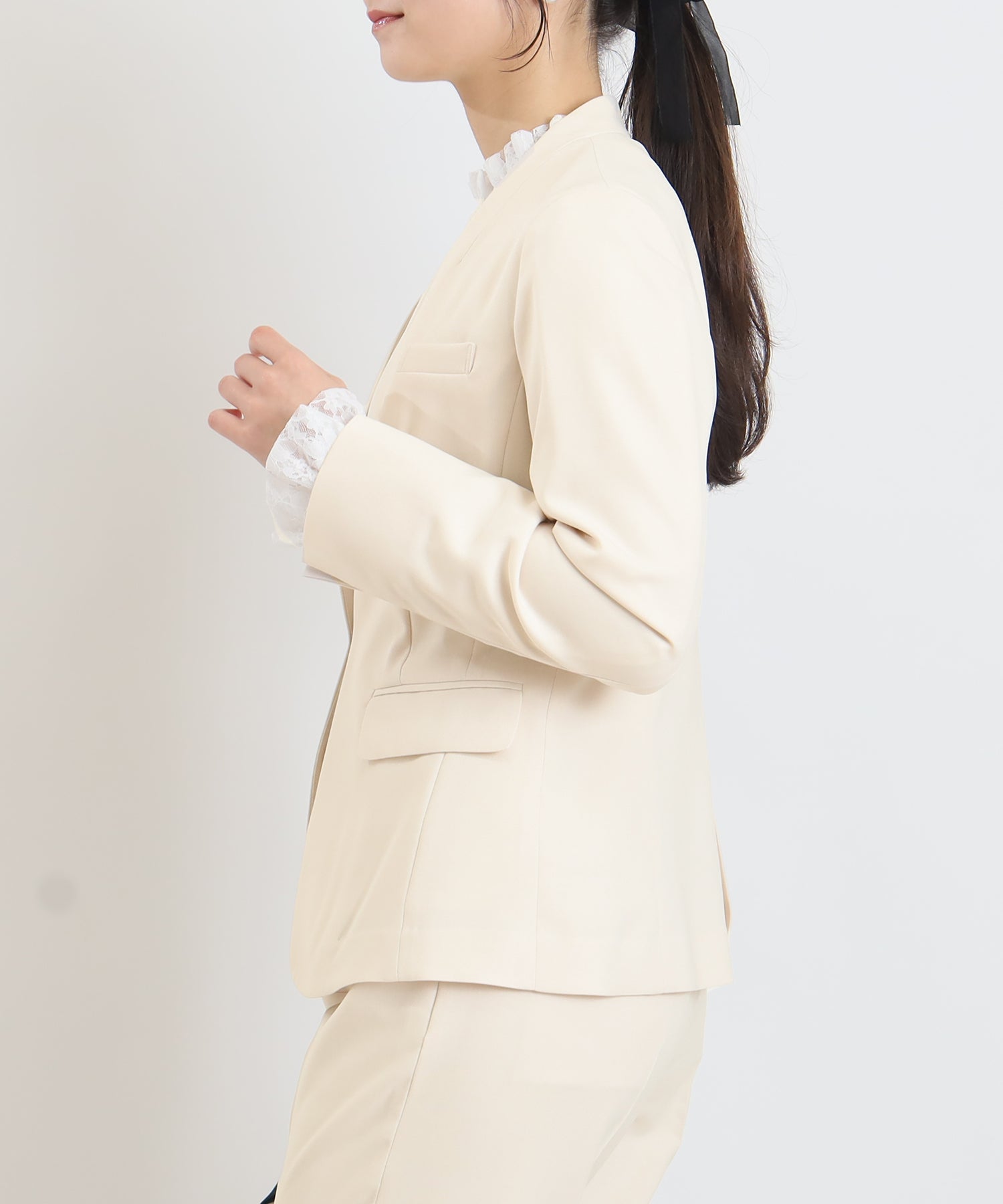 ベージュ　model:160cm  着用サイズ：M