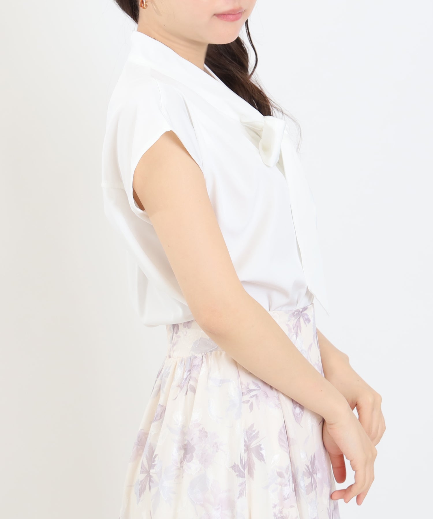 ホワイト　model：156　着用サイズ：M