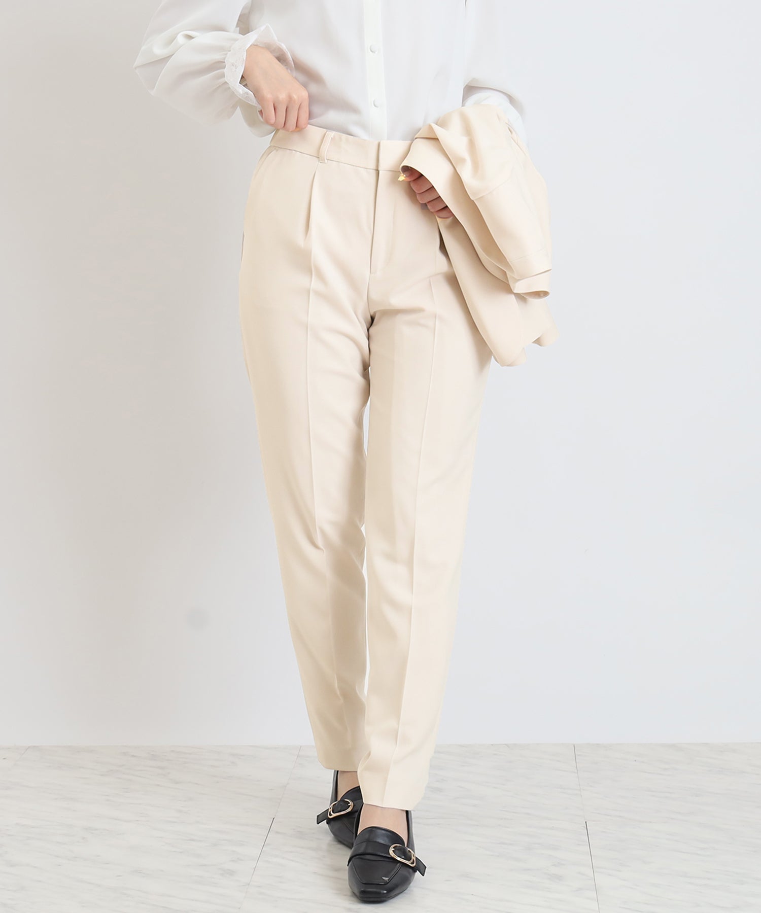 ベージュ　model:160cm  着用サイズ：M