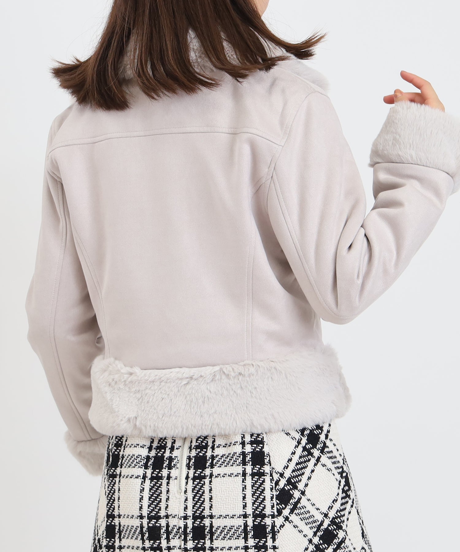 ライトグレー　model:156cm 　着用サイズ：M