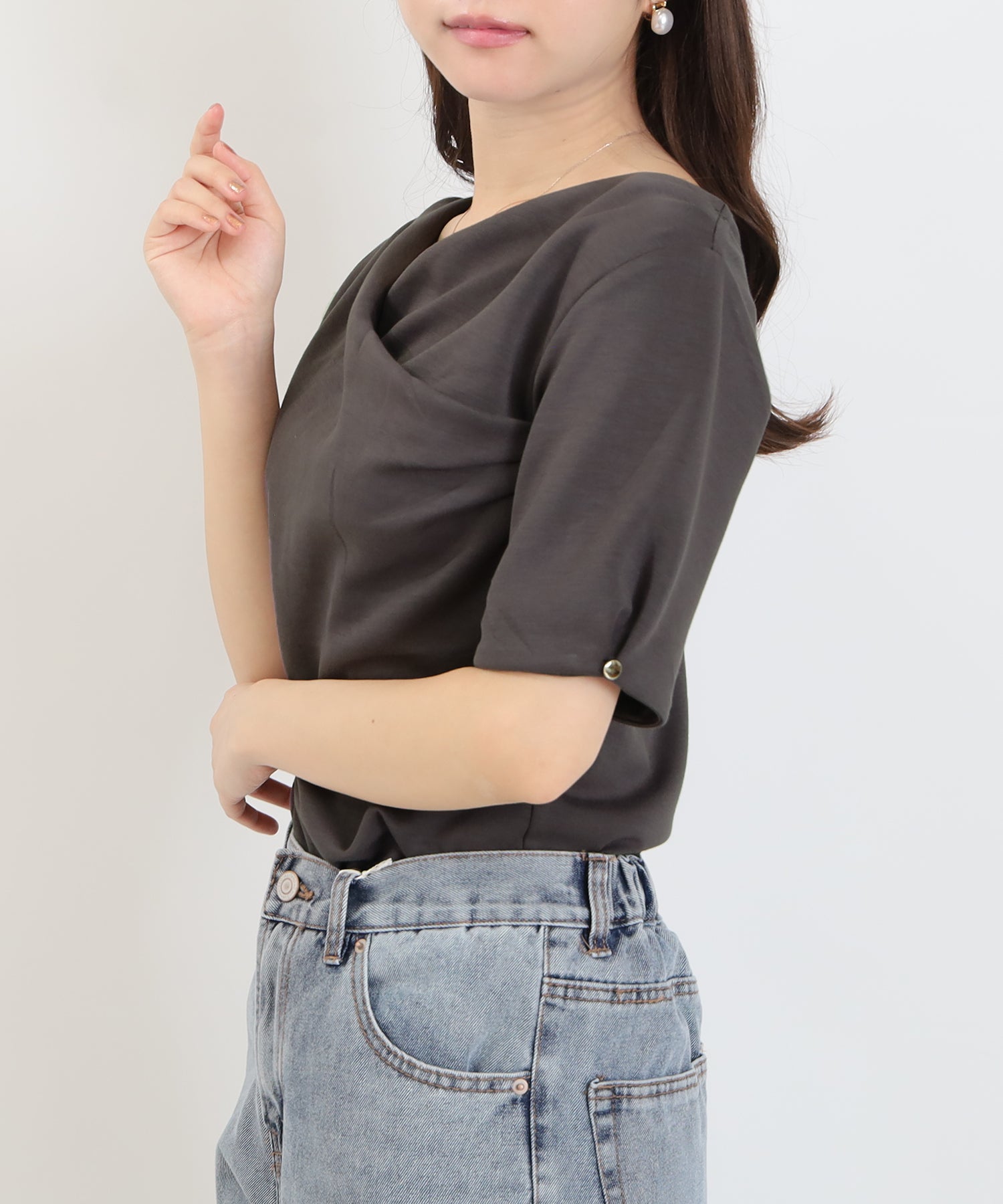 ミディアムグレー　model：156　着用サイズ：M