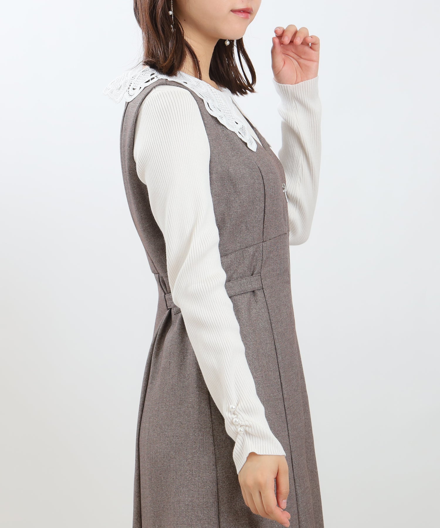 ホワイト　model：156　着用サイズ：Ｍ