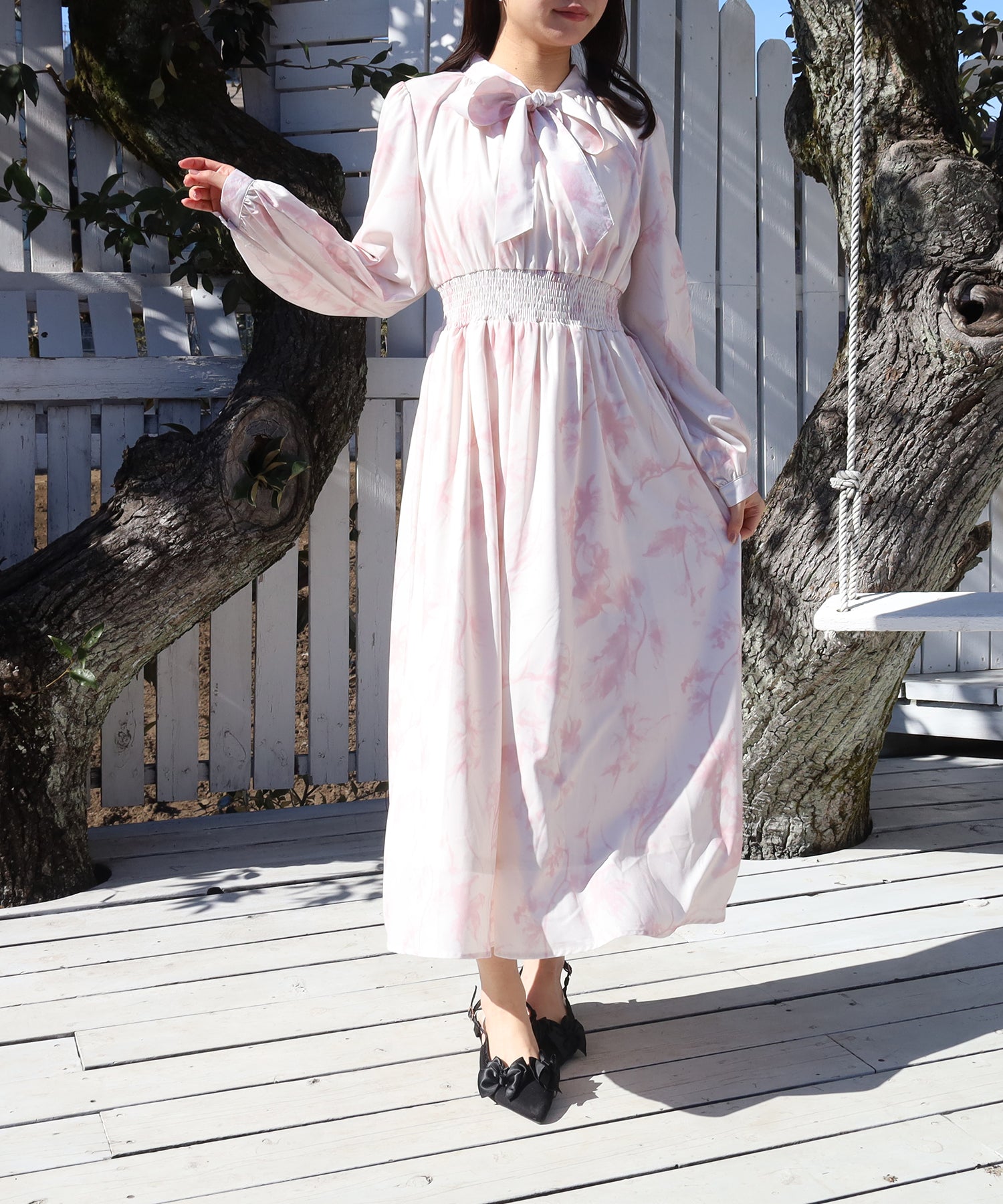 リボンタイ水彩花柄ワンピース