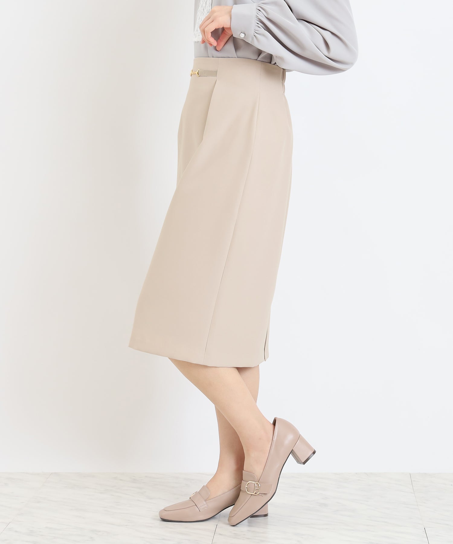 ベージュ　model:156cm  着用サイズ：M