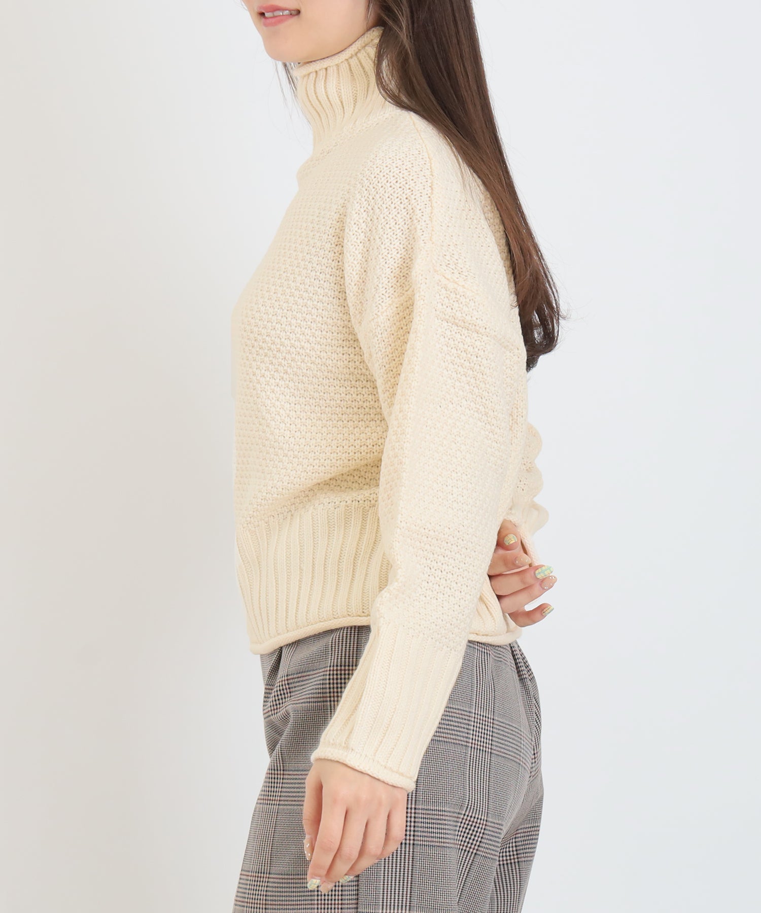 ホワイト　model:160cm   着用サイズ：M