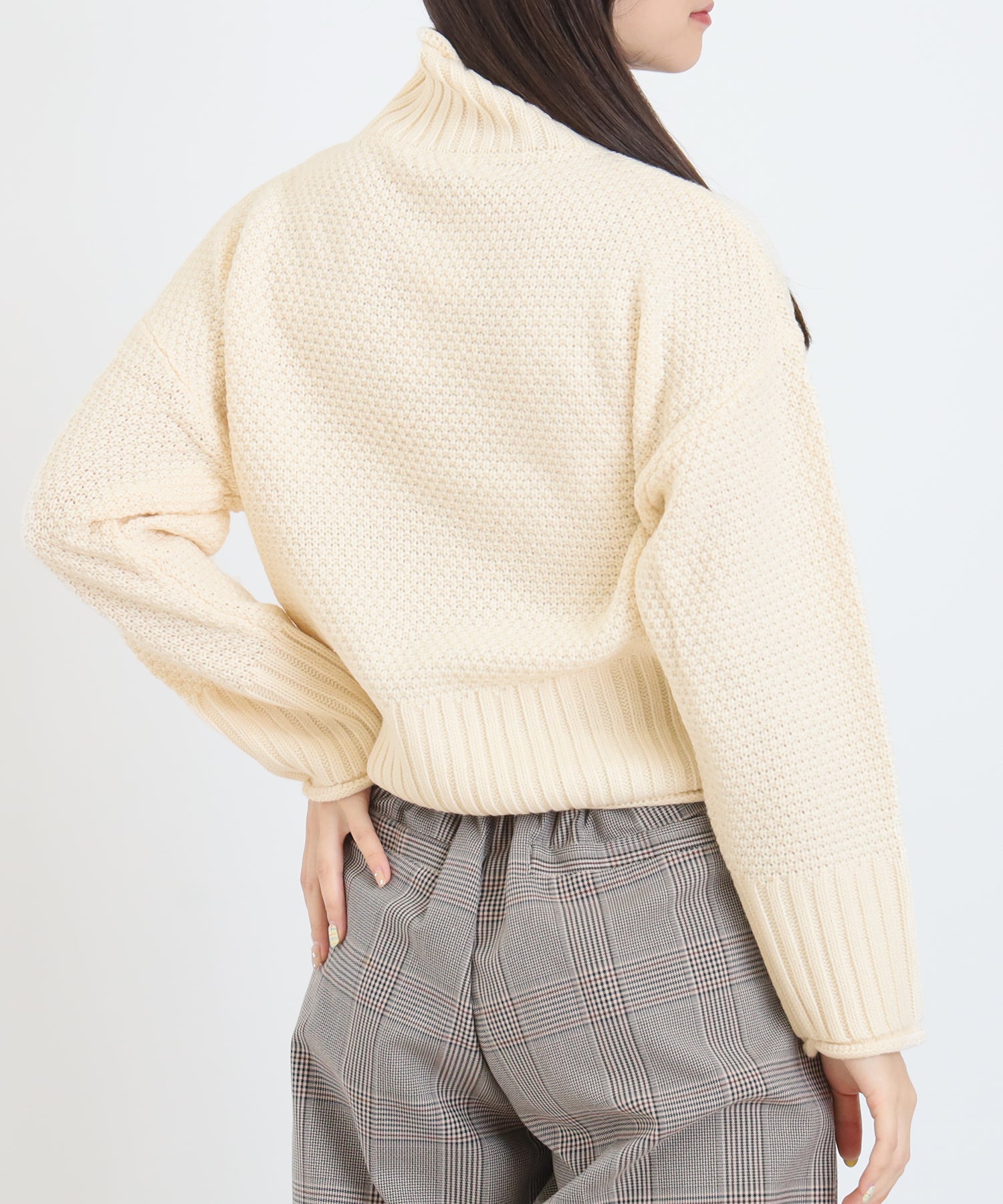 ホワイト　model:160cm   着用サイズ：M