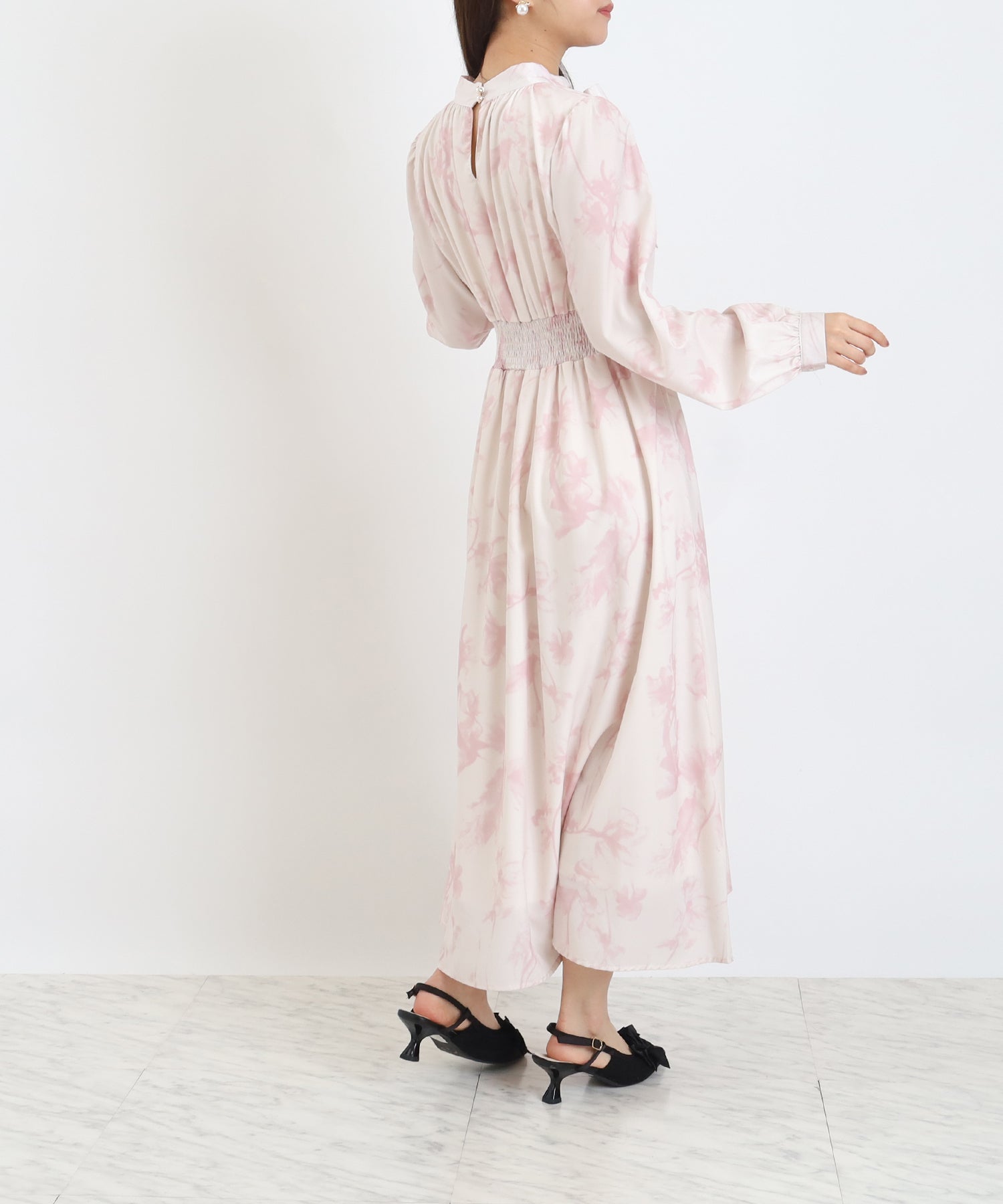 リボンタイ水彩花柄ワンピース