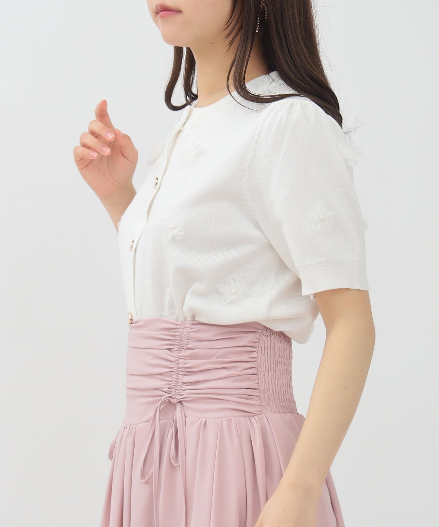 ホワイト　model：156　着用サイズ：M