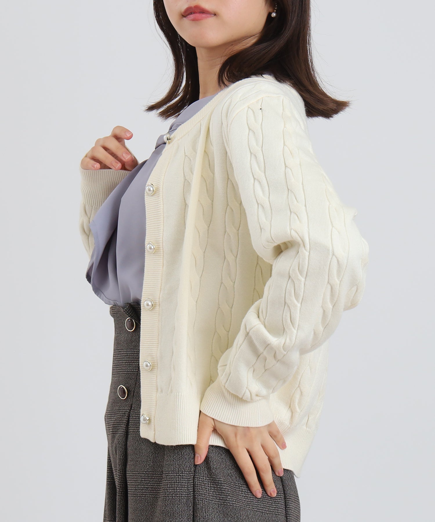 アイボリー　model：156　着用サイズ：M