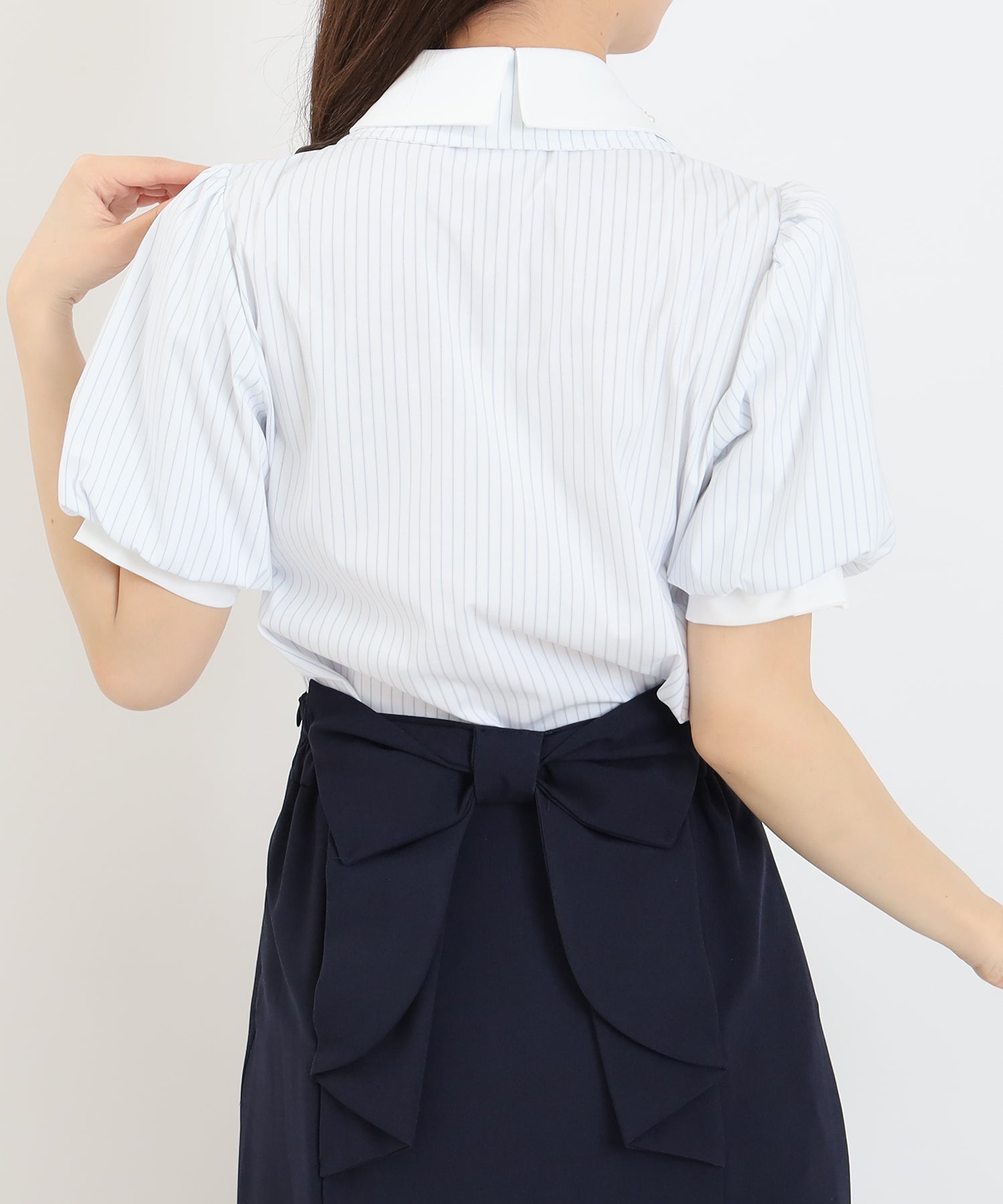 ホワイト×ブルー(ストライプ)　model：156　着用サイズ：M