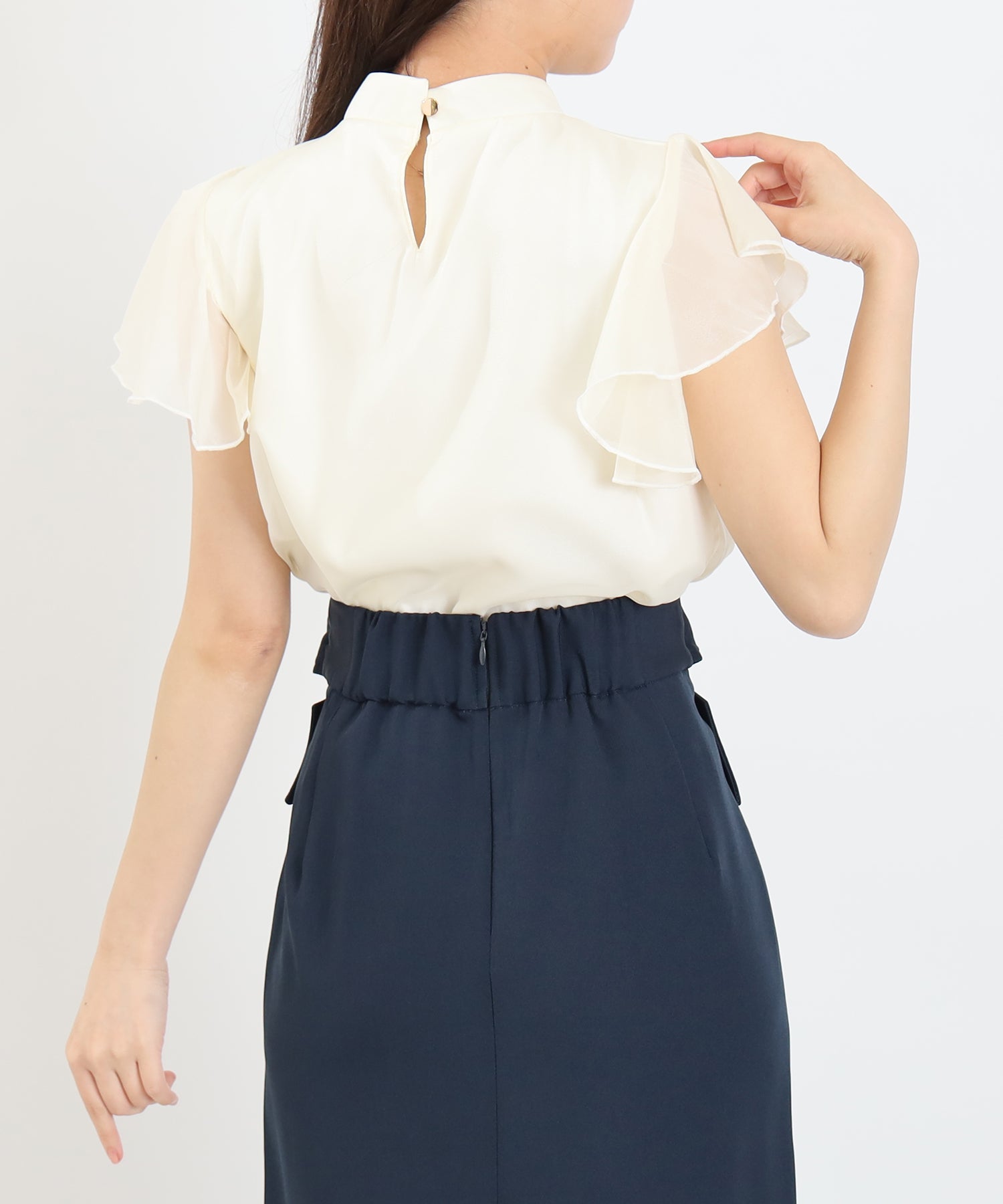 ベージュ　model:156cm  着用サイズ：M