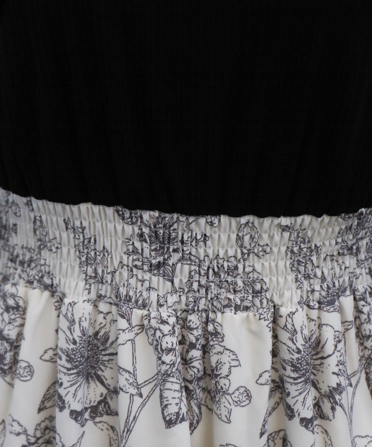 ディティール(ブラック)