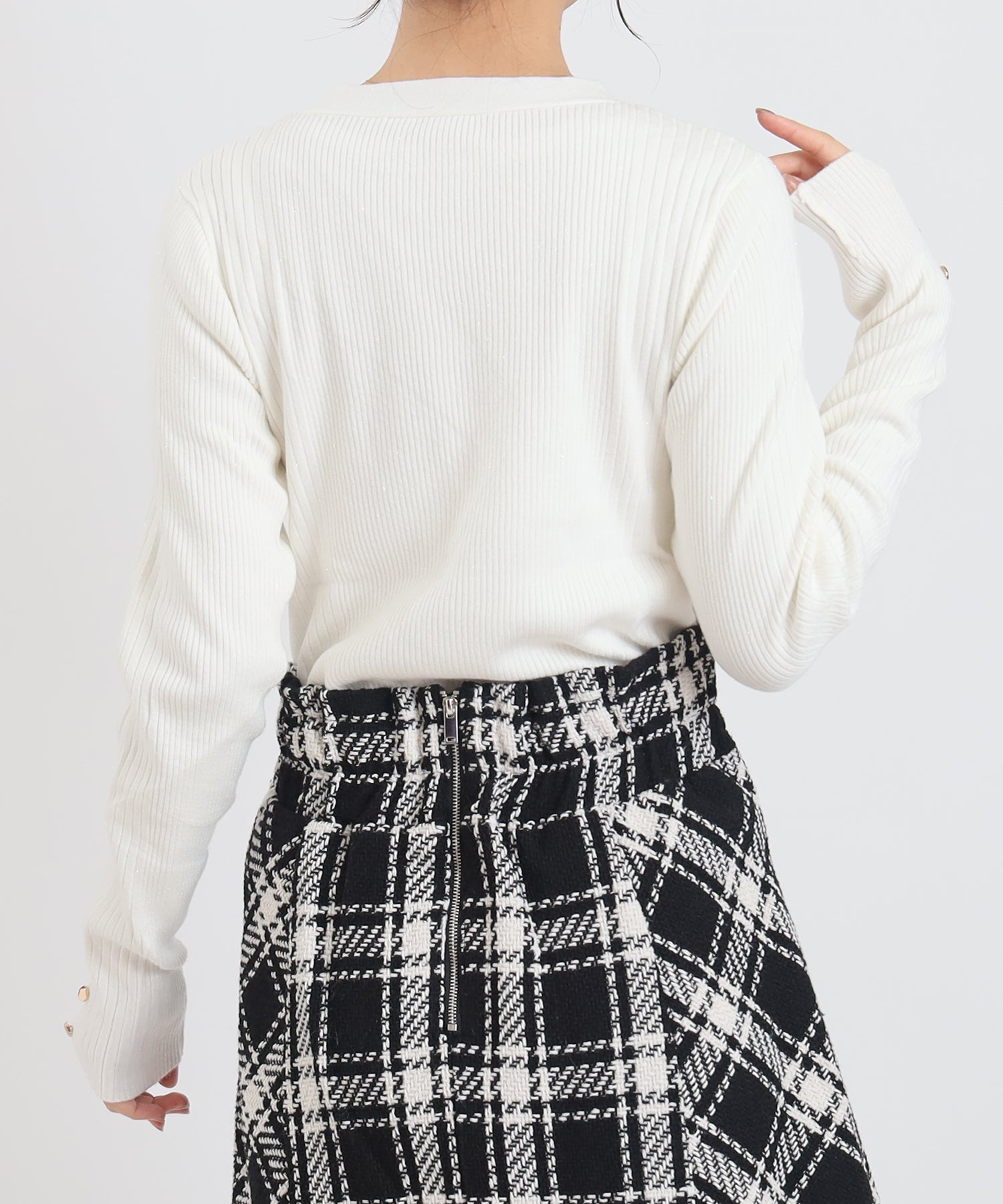 ホワイト　model：156　着用サイズ：M