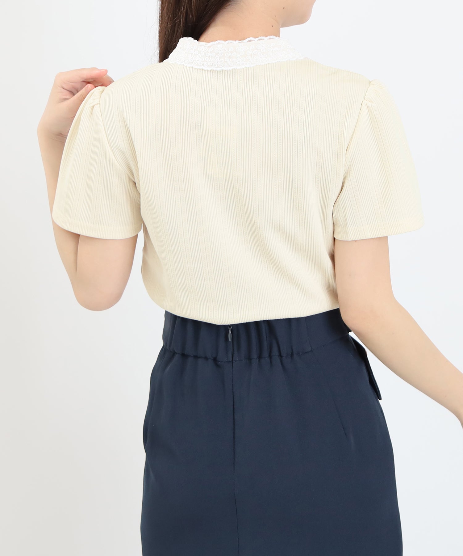 ベージュ　model：156　着用サイズ：M