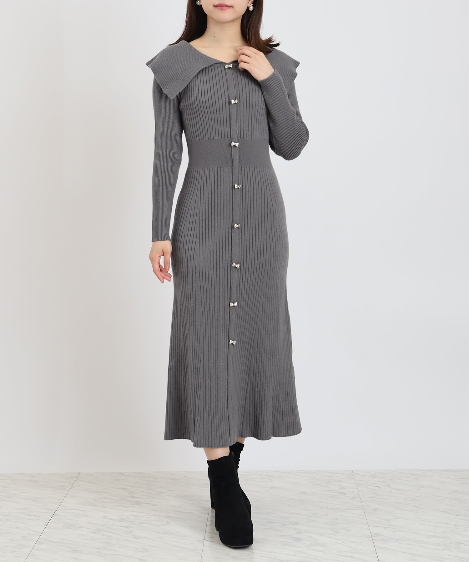 チャコール　model：156　着用サイズ：M