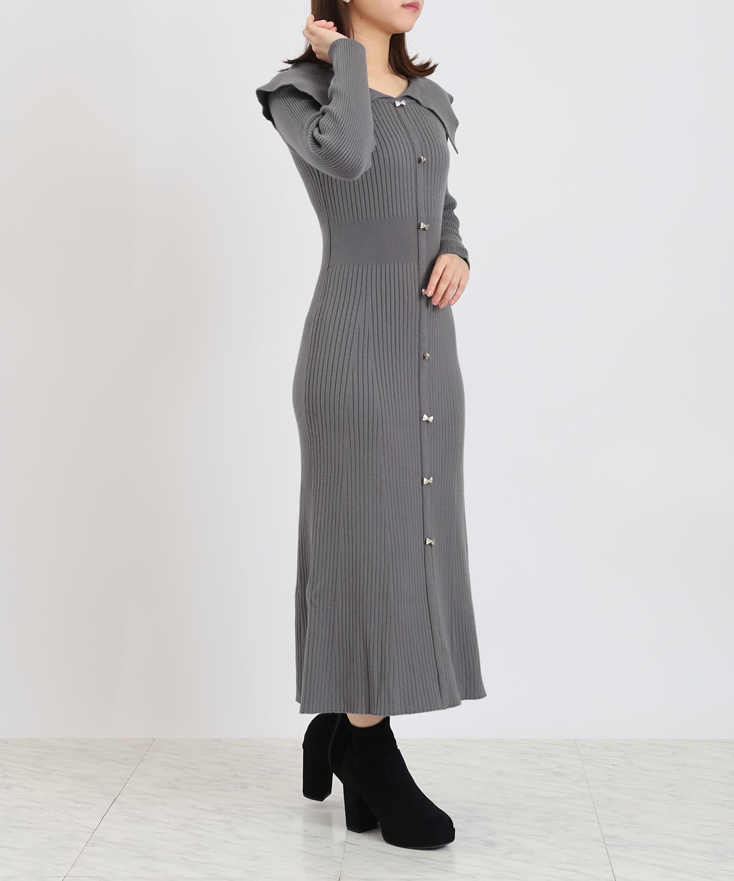 チャコール　model：156　着用サイズ：M