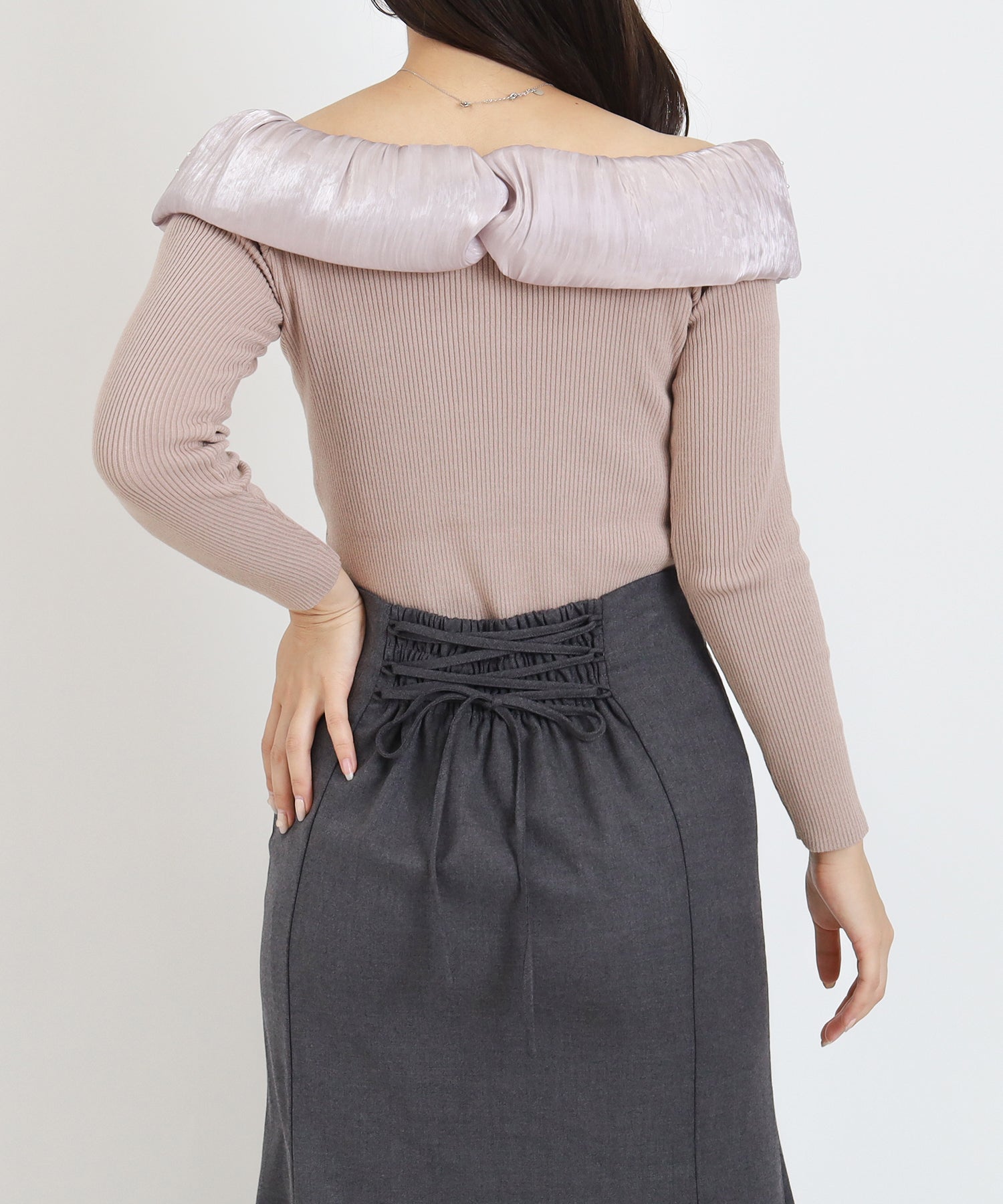 ピンクベージュ　model：160　着用サイズ：M