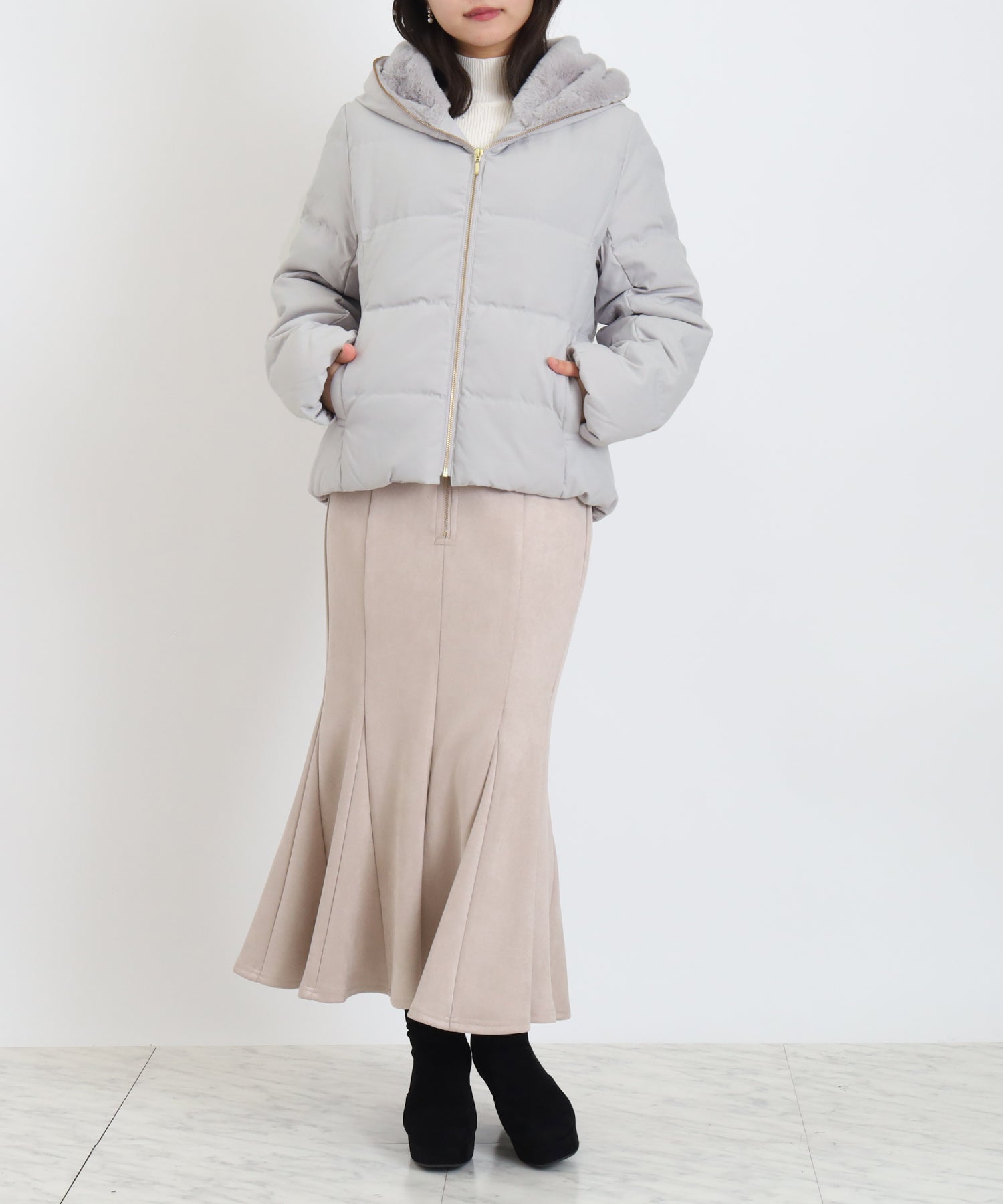 ライトグレー　model：156　着用サイズ：M