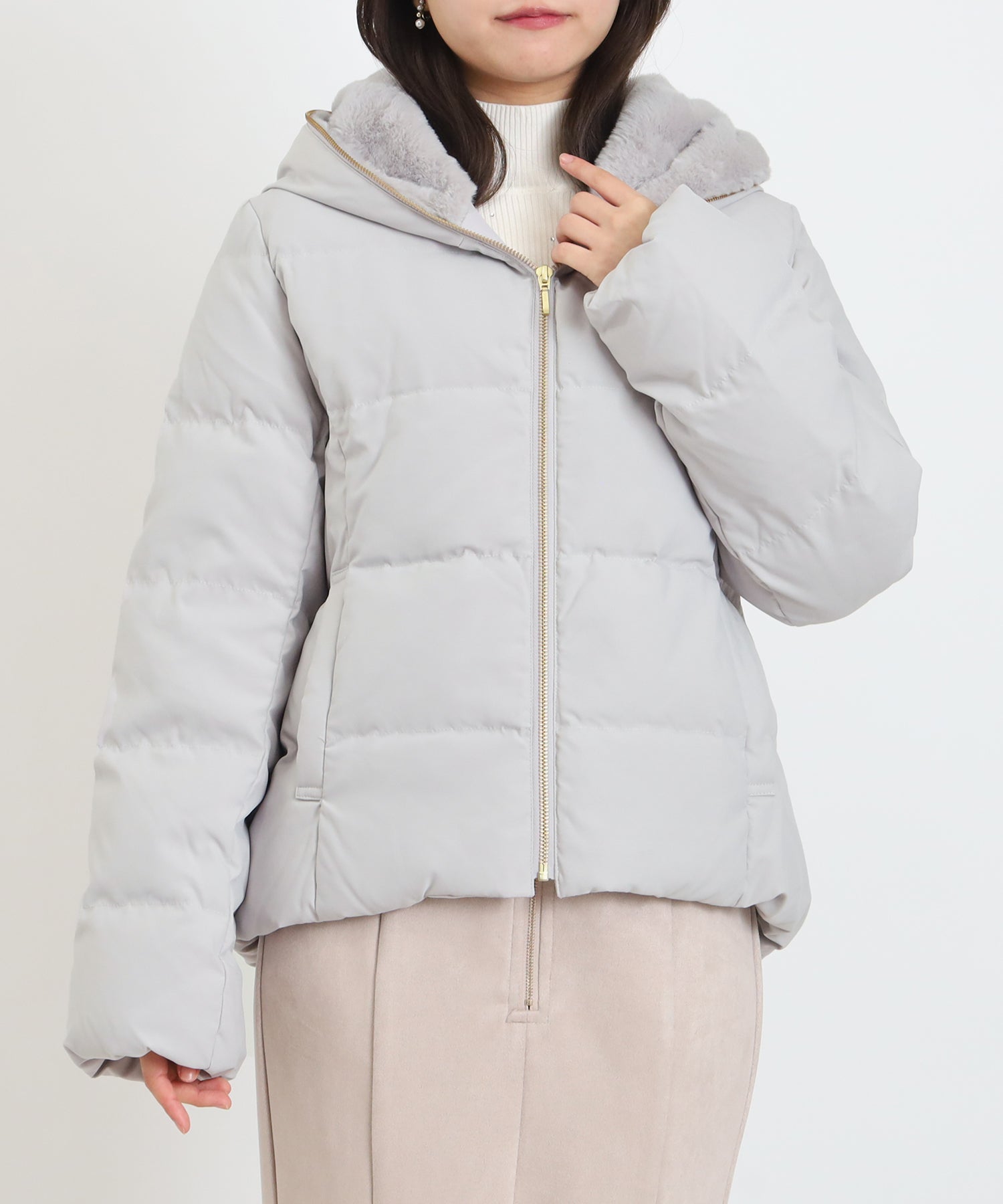 ライトグレー　model：156　着用サイズ：M